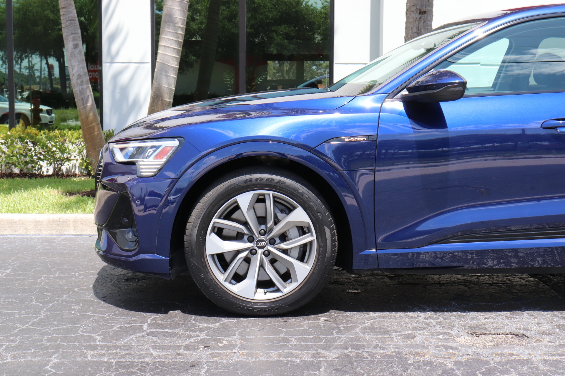 Used-2021-Audi-e-tron-Sportback-quattro-Premium