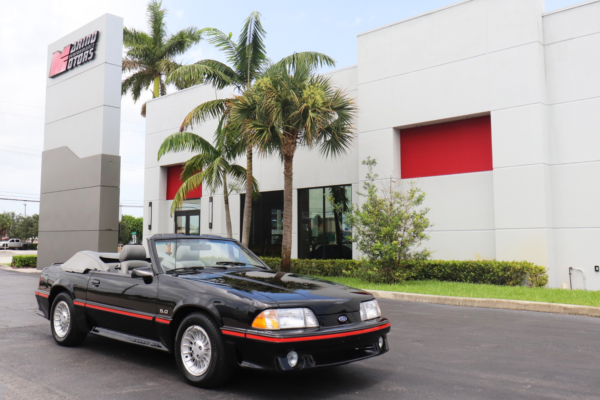 Used-1987-Ford-Mustang-GT-Convertible
