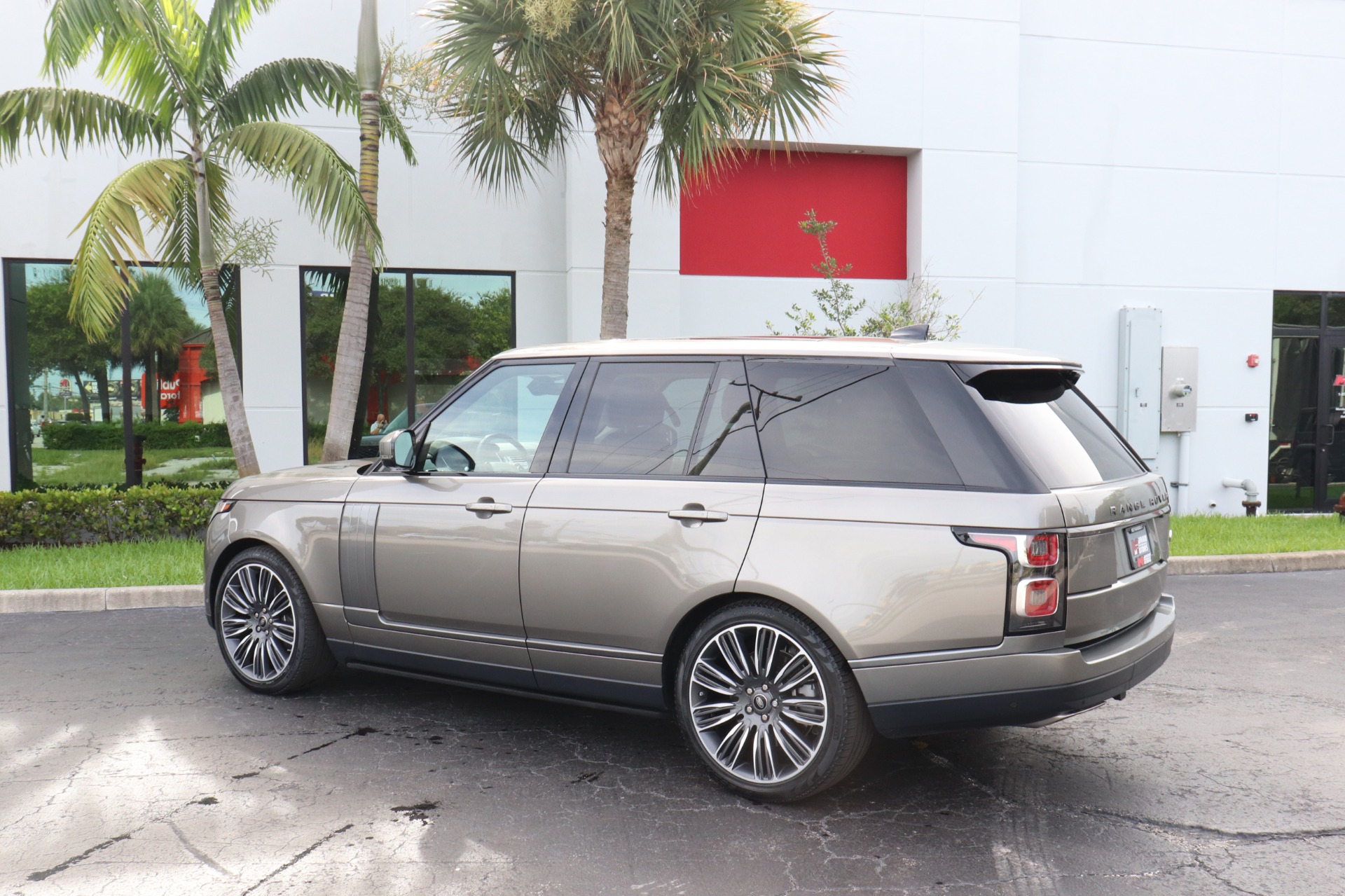 Used-2021-Land-Rover-Range-Rover-P400-HSE-Westminster-Edition