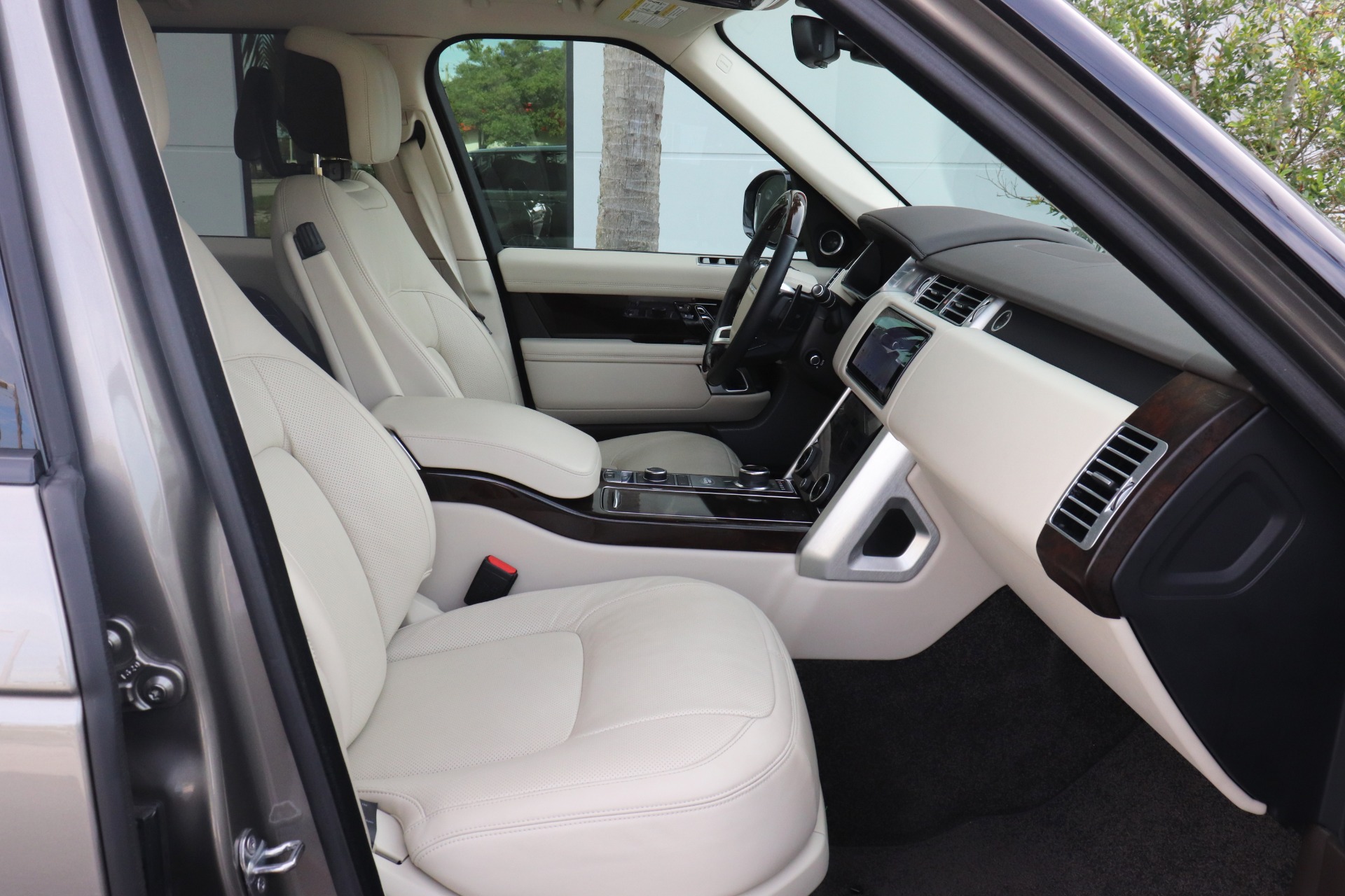Used-2021-Land-Rover-Range-Rover-P400-HSE-Westminster-Edition