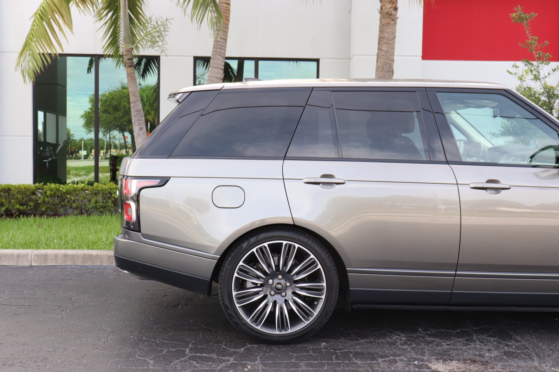 Used-2021-Land-Rover-Range-Rover-P400-HSE-Westminster-Edition