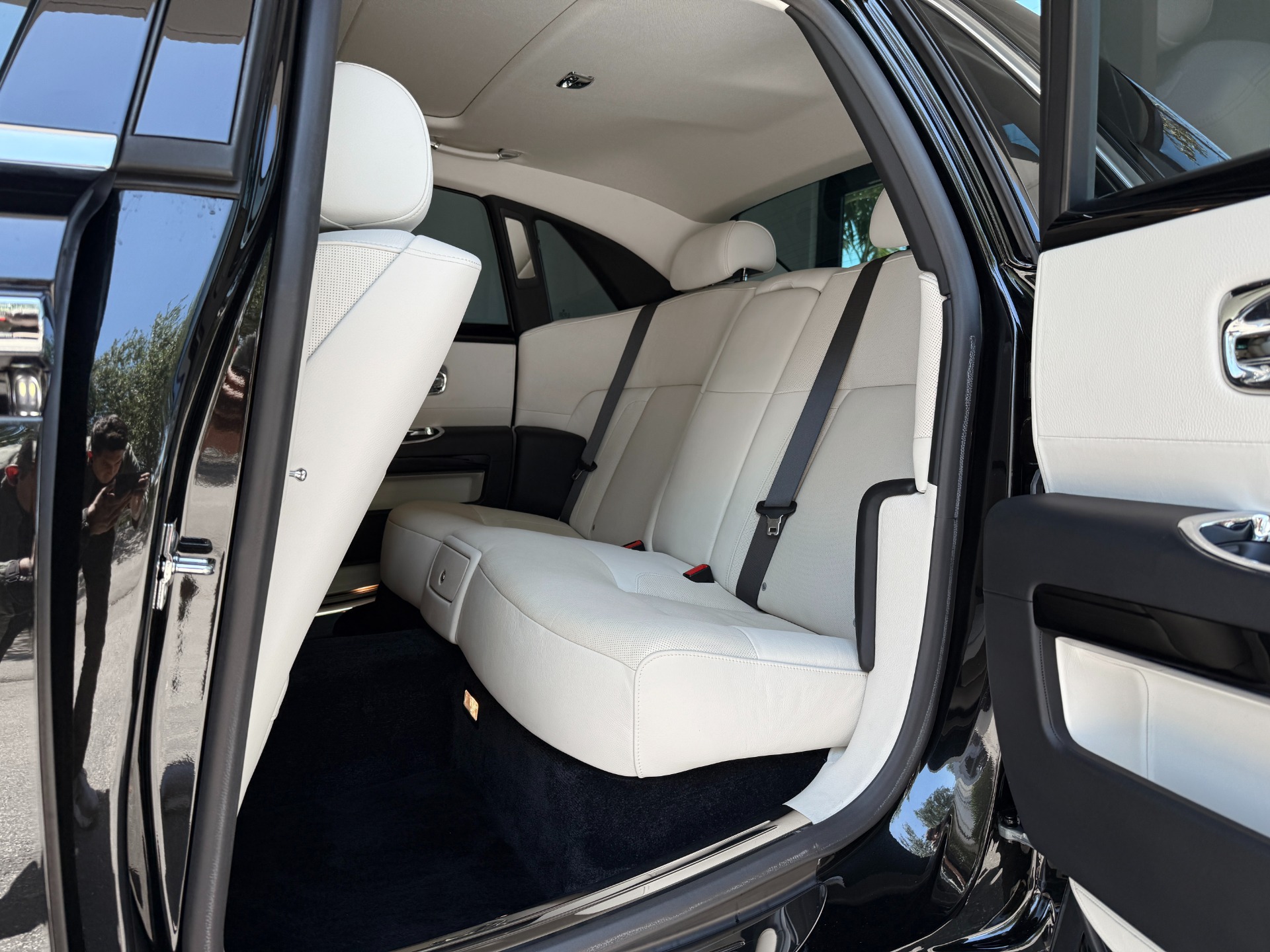 Used-2013-Rolls-Royce-Ghost