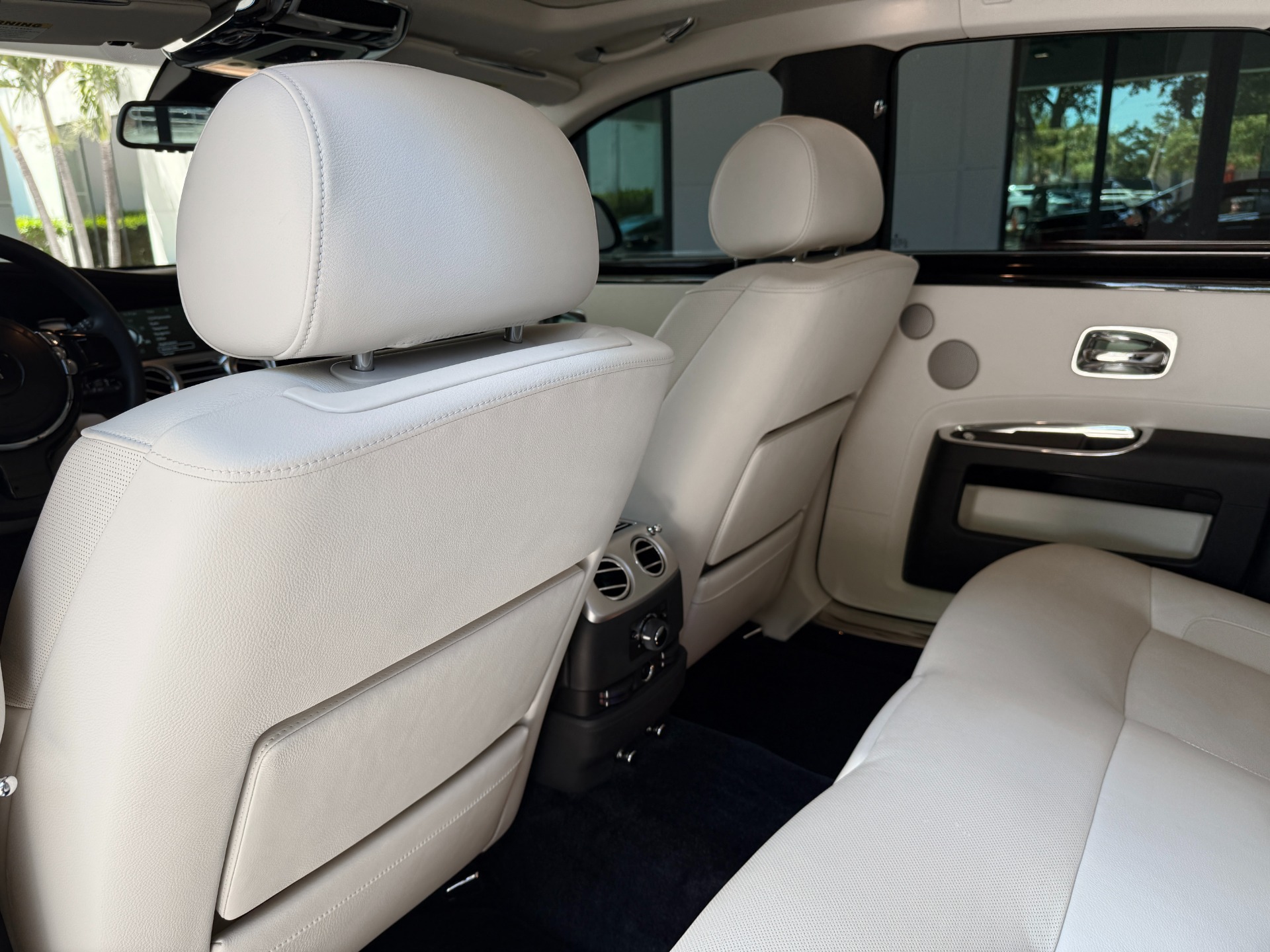 Used-2013-Rolls-Royce-Ghost