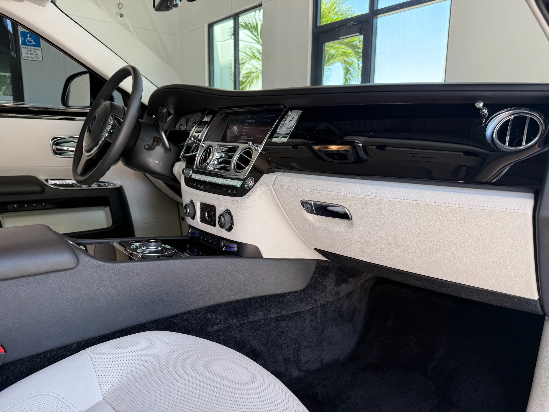 Used-2013-Rolls-Royce-Ghost