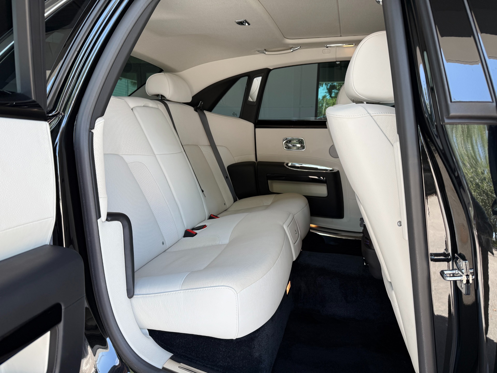 Used-2013-Rolls-Royce-Ghost