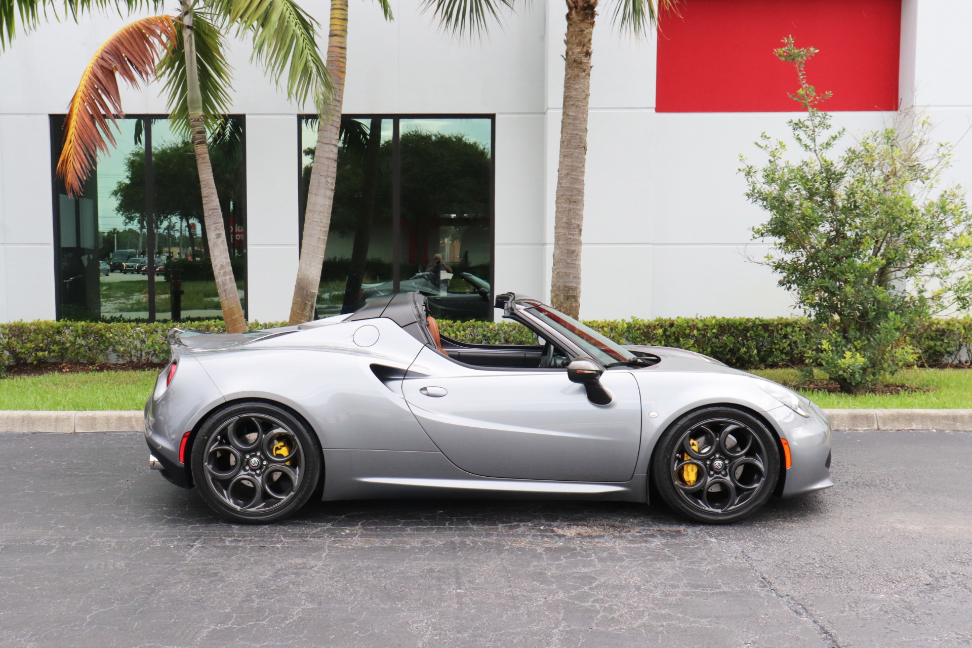 Used-2020-Alfa-Romeo-4C-Spider