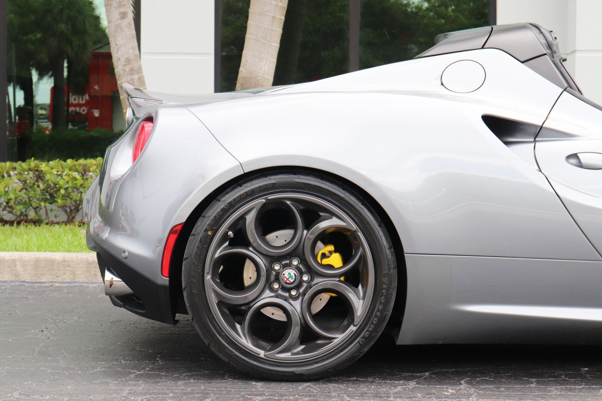 Used-2020-Alfa-Romeo-4C-Spider
