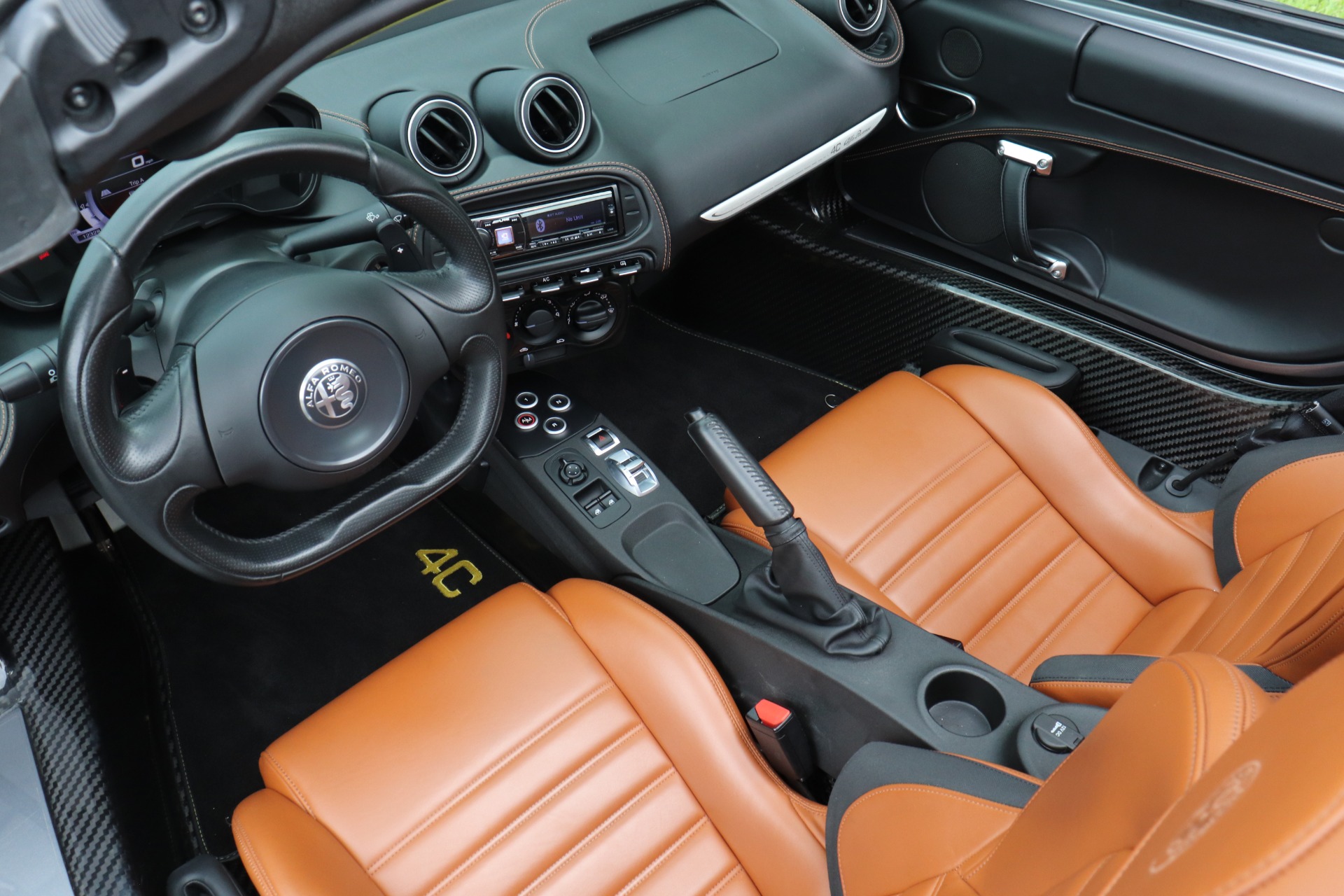 alfa romeo 4c interior