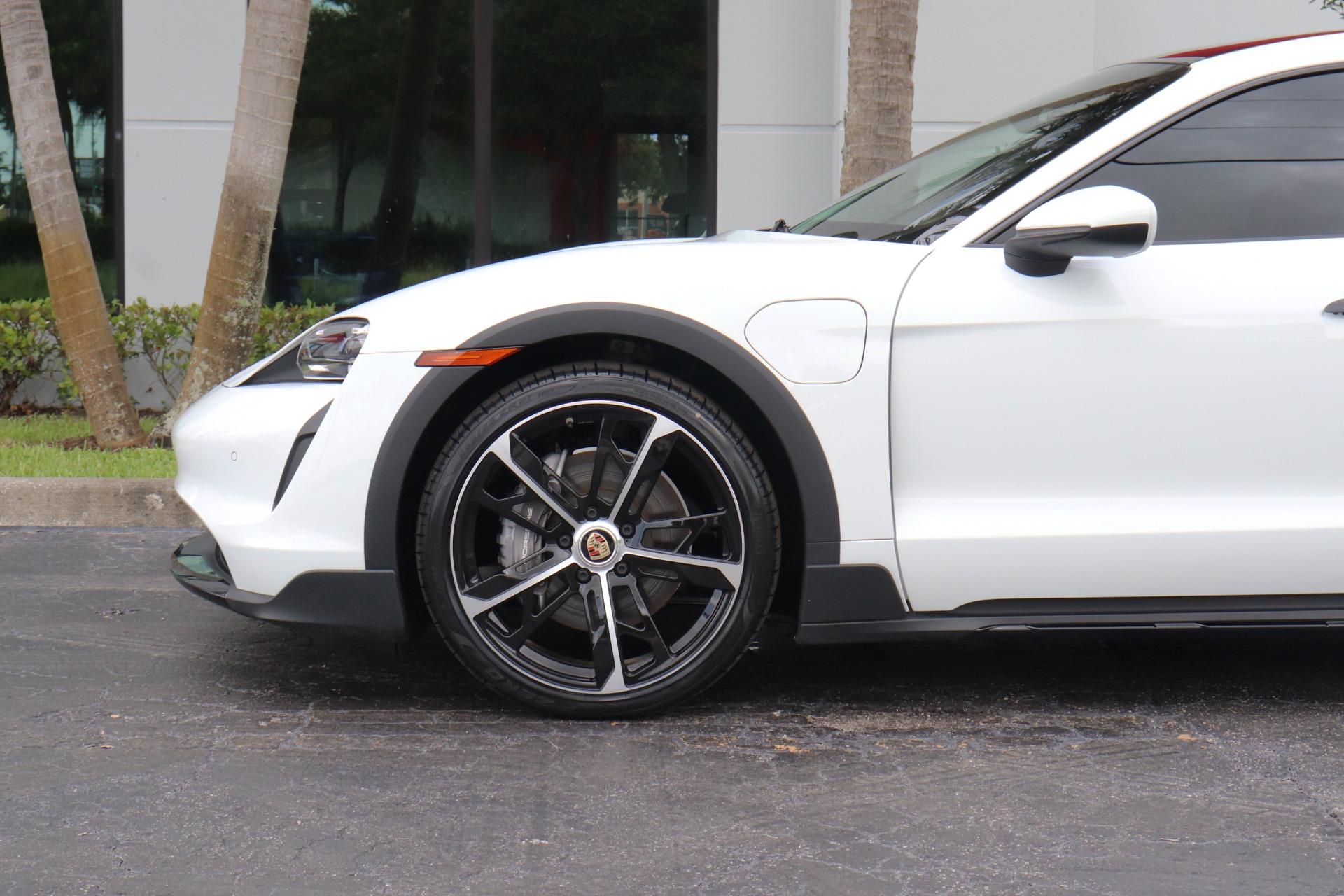 Used-2022-Porsche-Taycan-4-Cross-Turismo