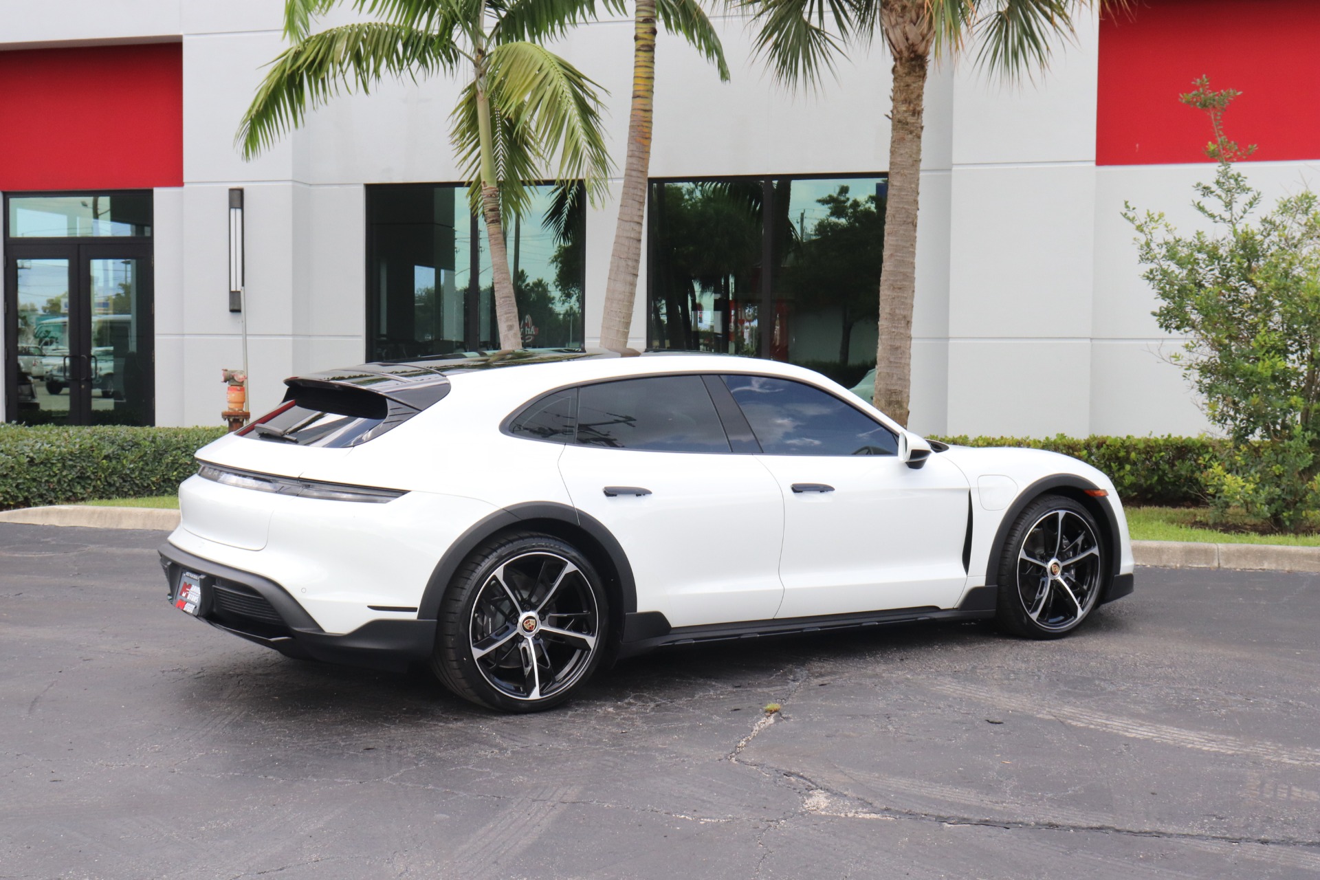 Used-2022-Porsche-Taycan-4-Cross-Turismo
