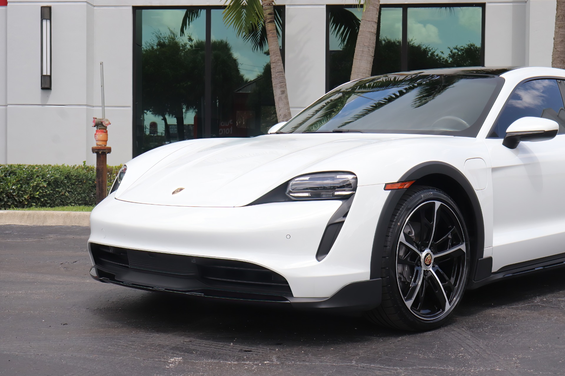 Used-2022-Porsche-Taycan-4-Cross-Turismo