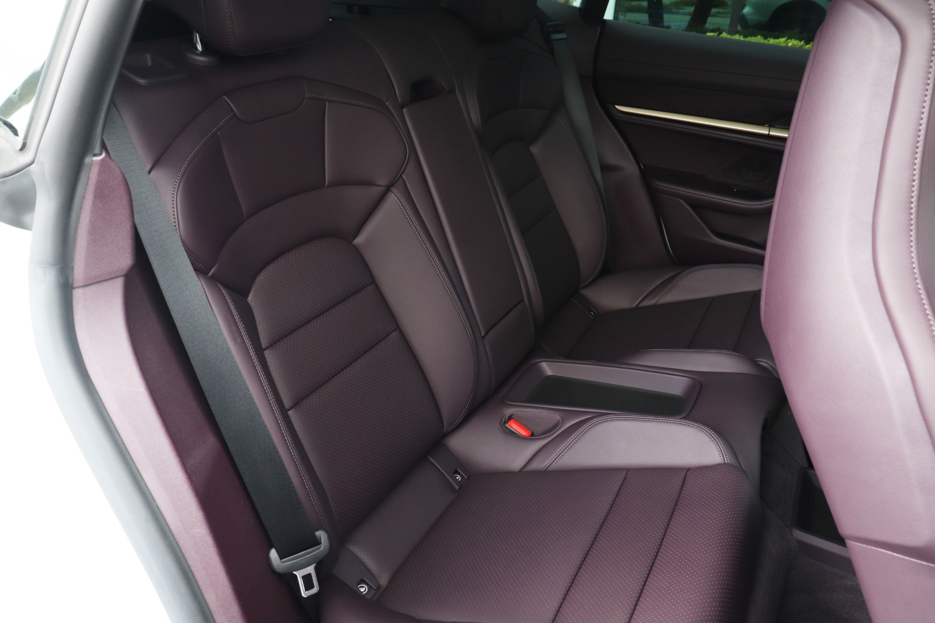 Used-2022-Porsche-Taycan-4-Cross-Turismo