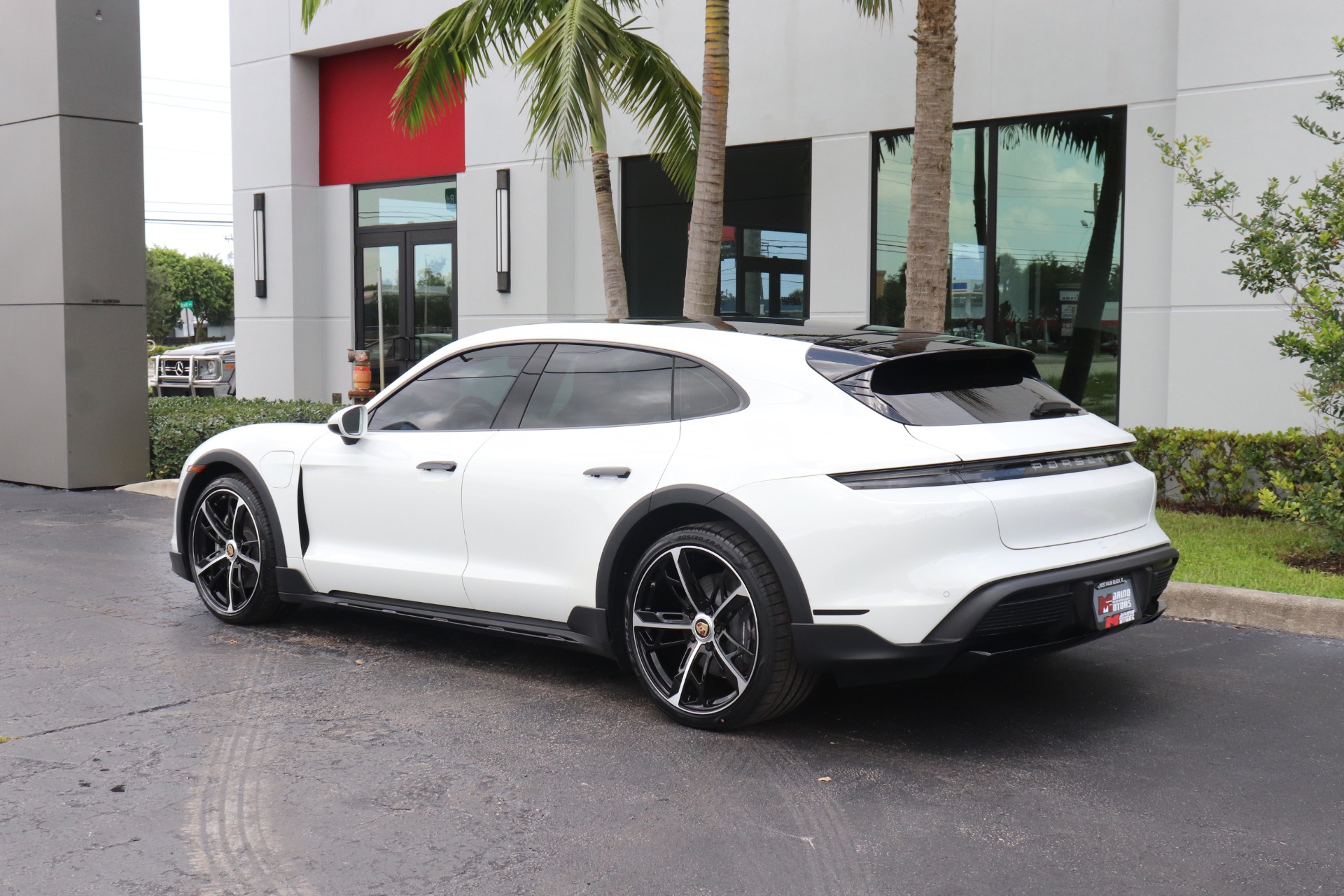 Used-2022-Porsche-Taycan-4-Cross-Turismo
