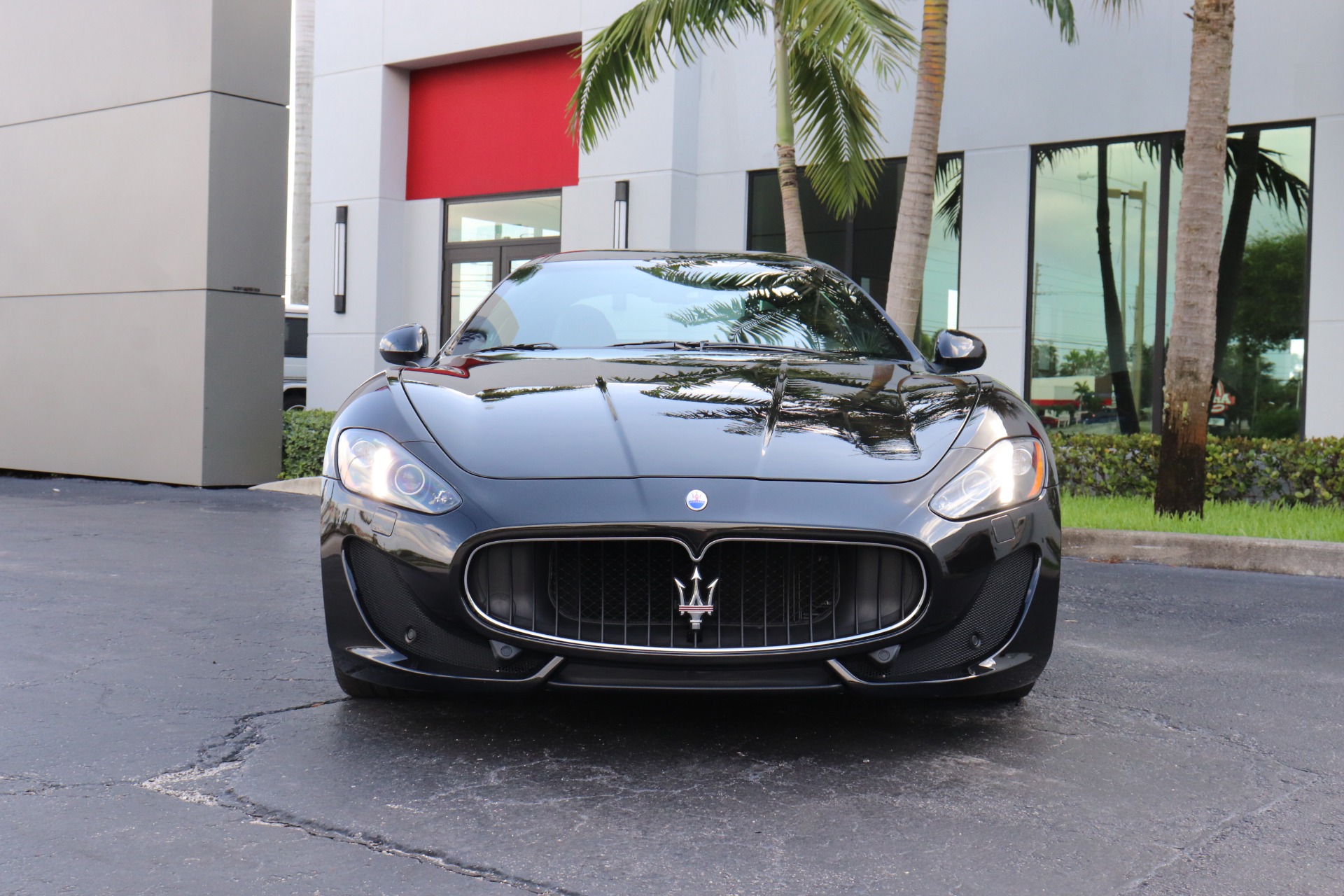 Used-2017-Maserati-GranTurismo-Sport