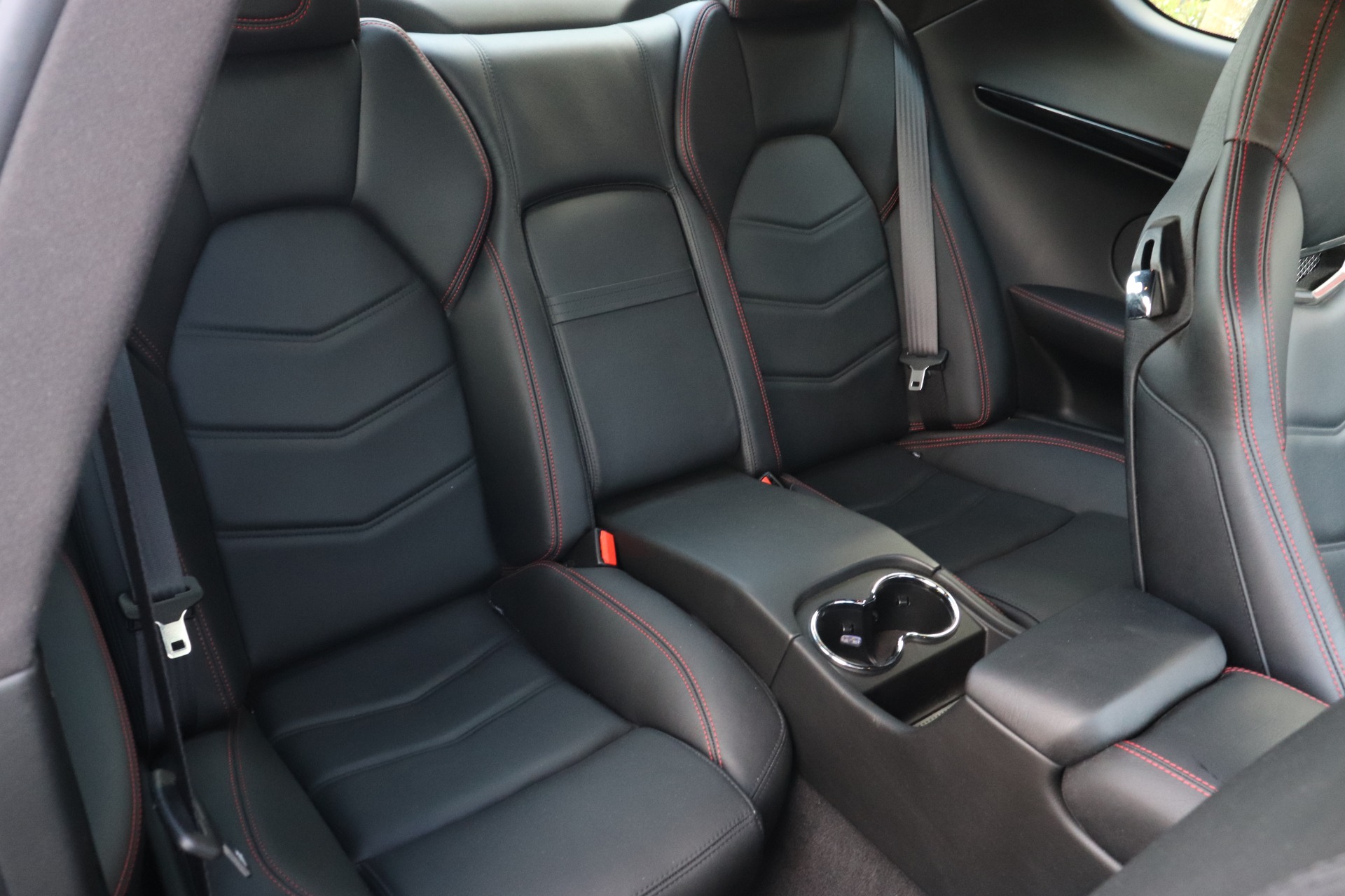 Used-2017-Maserati-GranTurismo-Sport