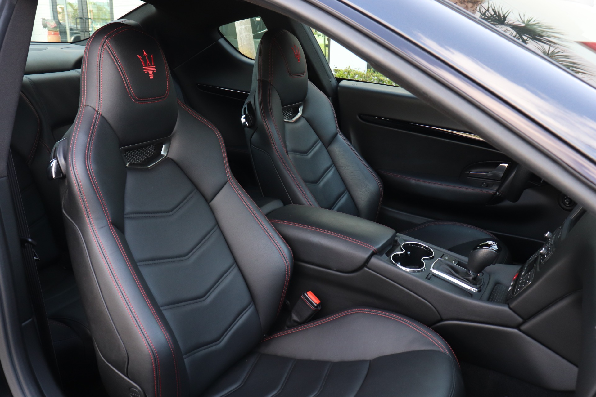 Used-2017-Maserati-GranTurismo-Sport