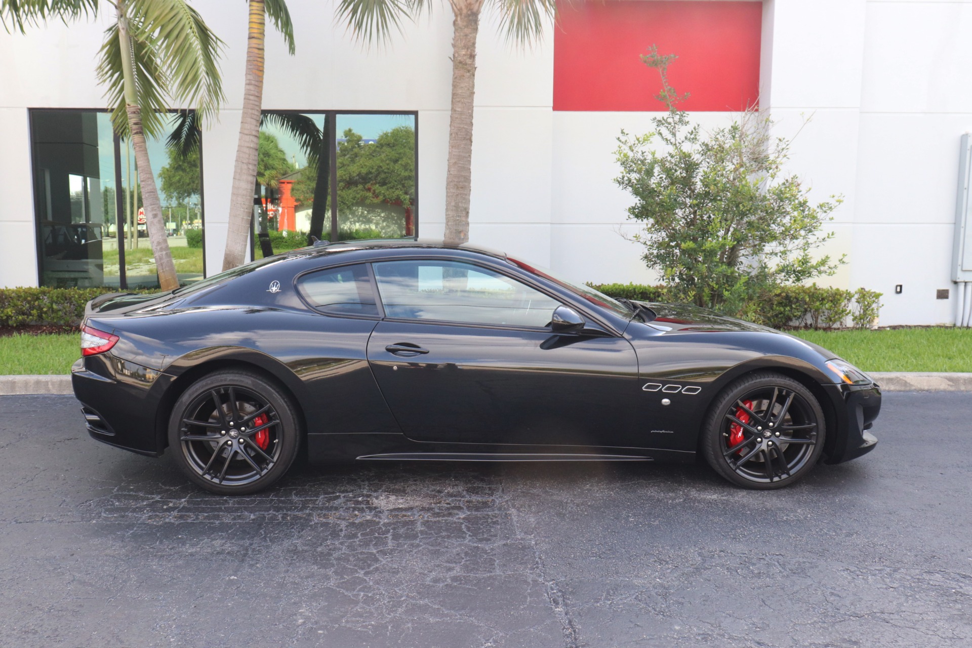 Used-2017-Maserati-GranTurismo-Sport