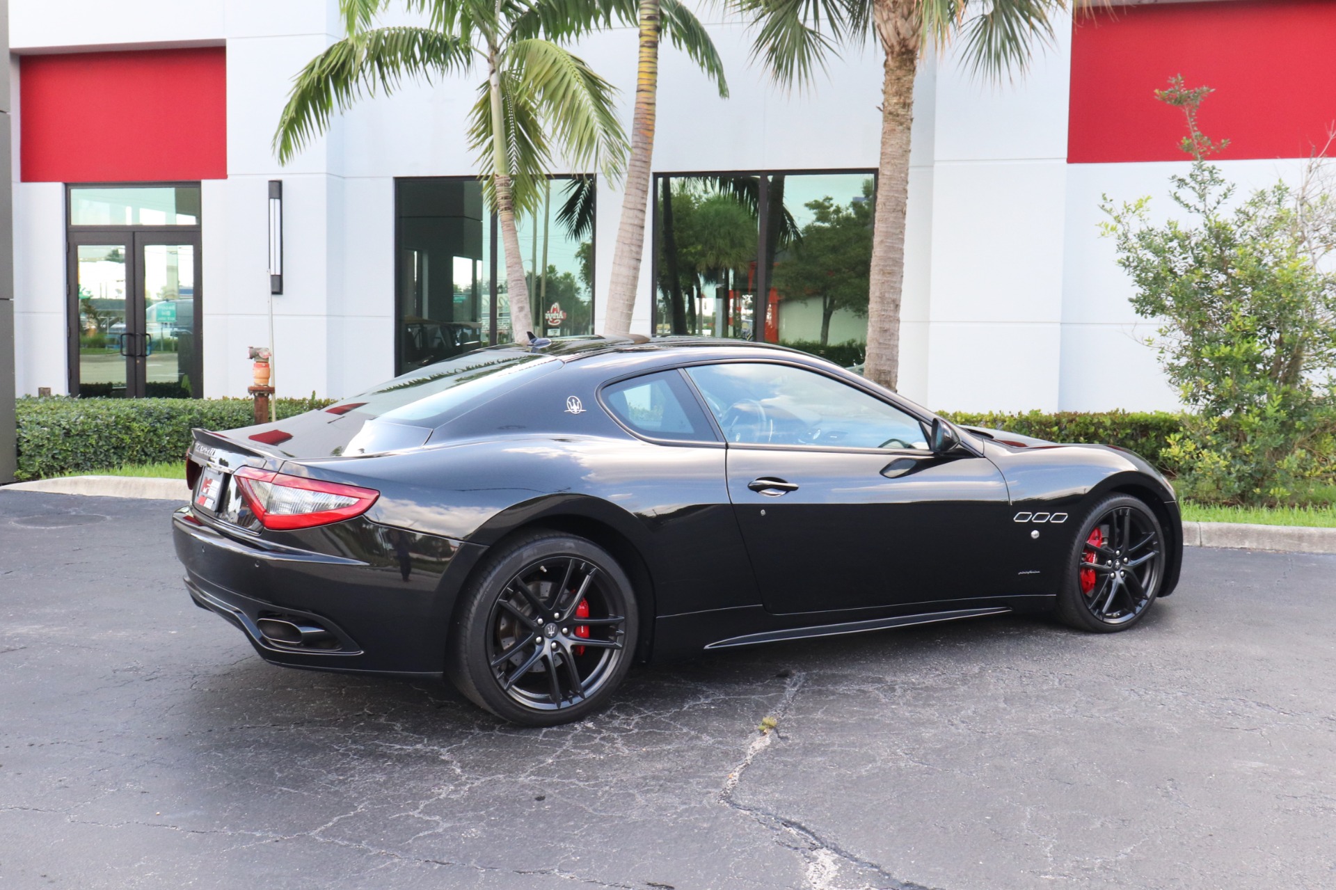 Used-2017-Maserati-GranTurismo-Sport