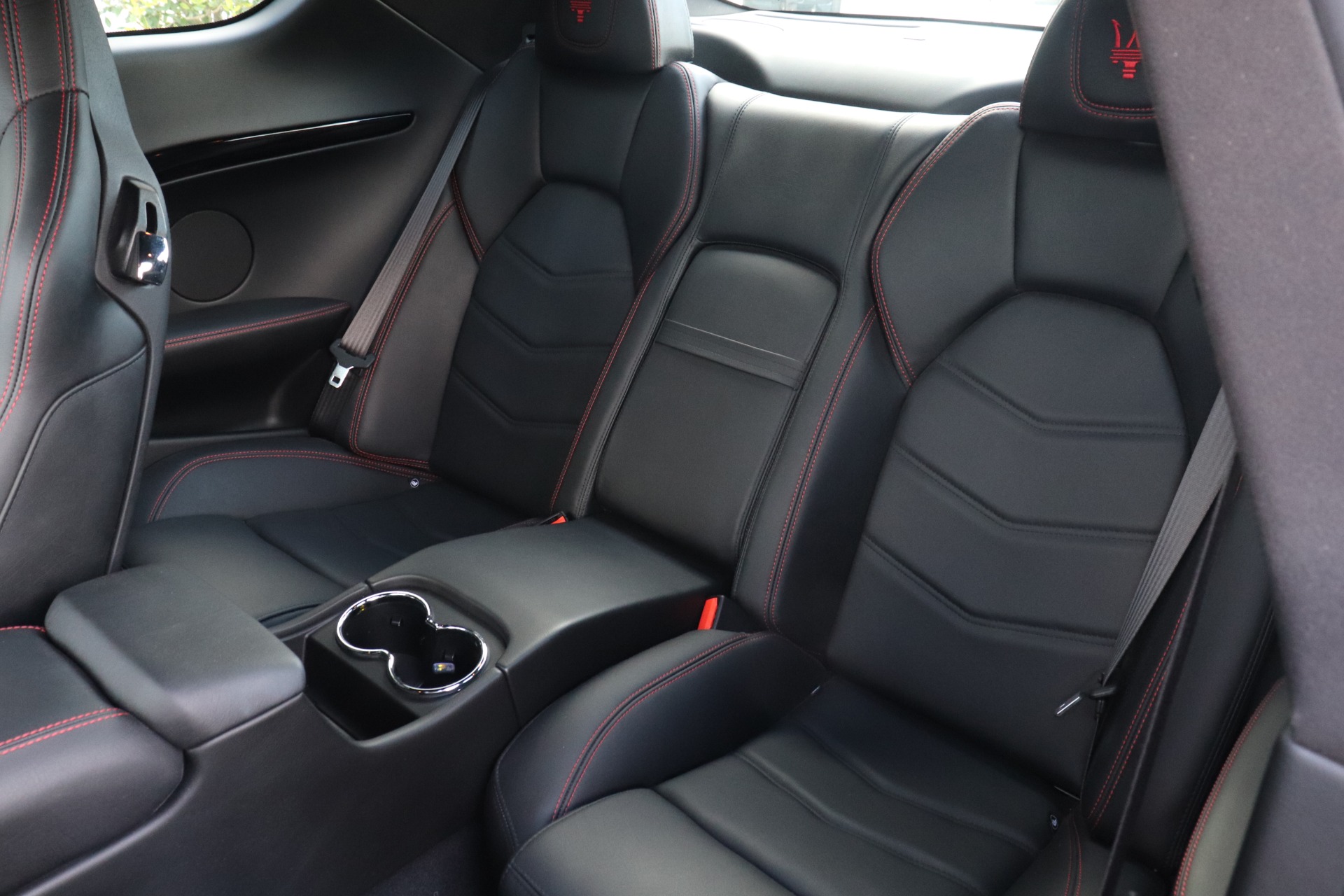 Used-2017-Maserati-GranTurismo-Sport