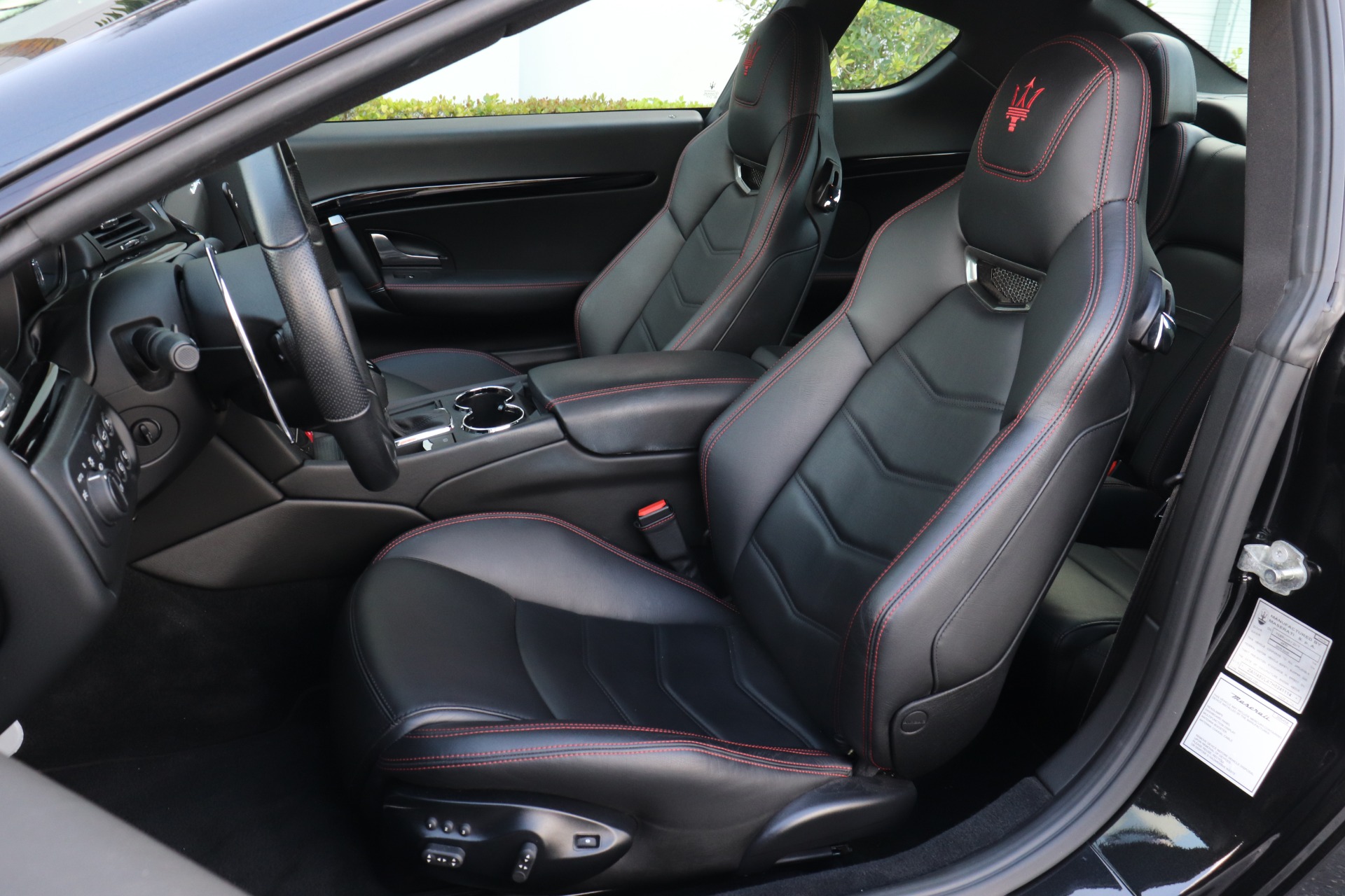 Used-2017-Maserati-GranTurismo-Sport