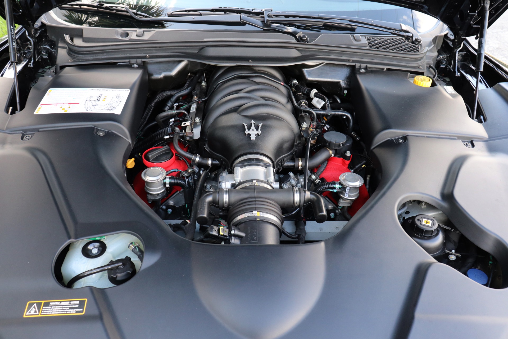 Used-2017-Maserati-GranTurismo-Sport