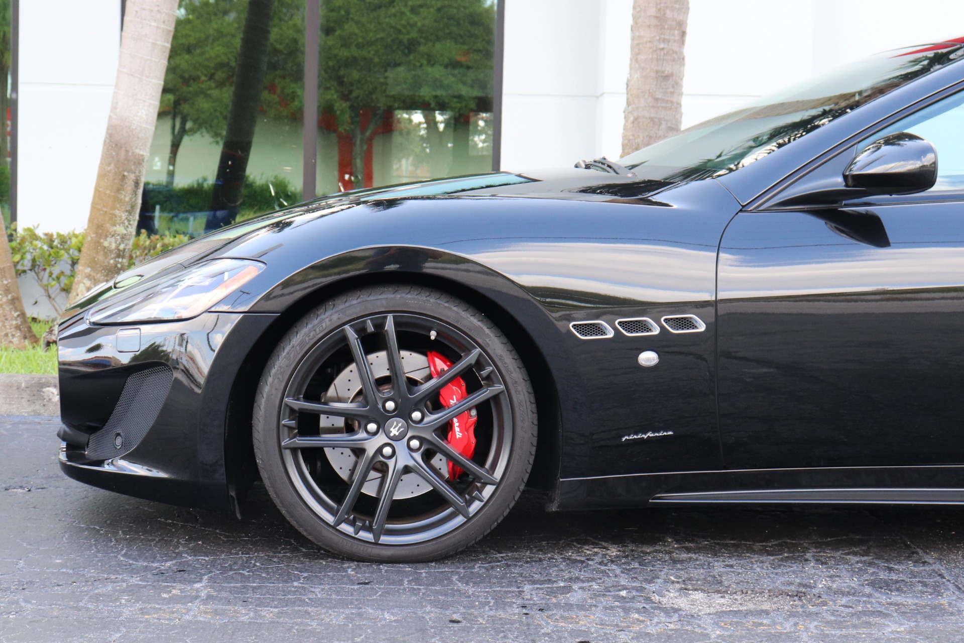 Used-2017-Maserati-GranTurismo-Sport