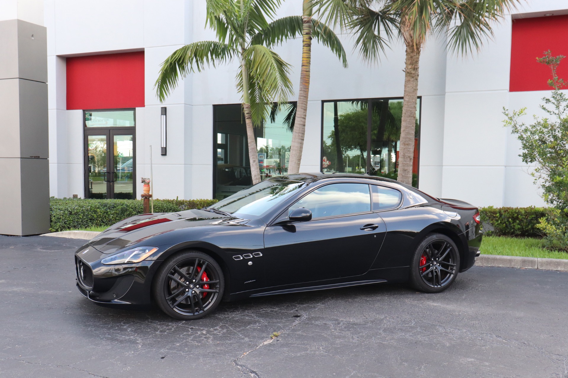 Used-2017-Maserati-GranTurismo-Sport