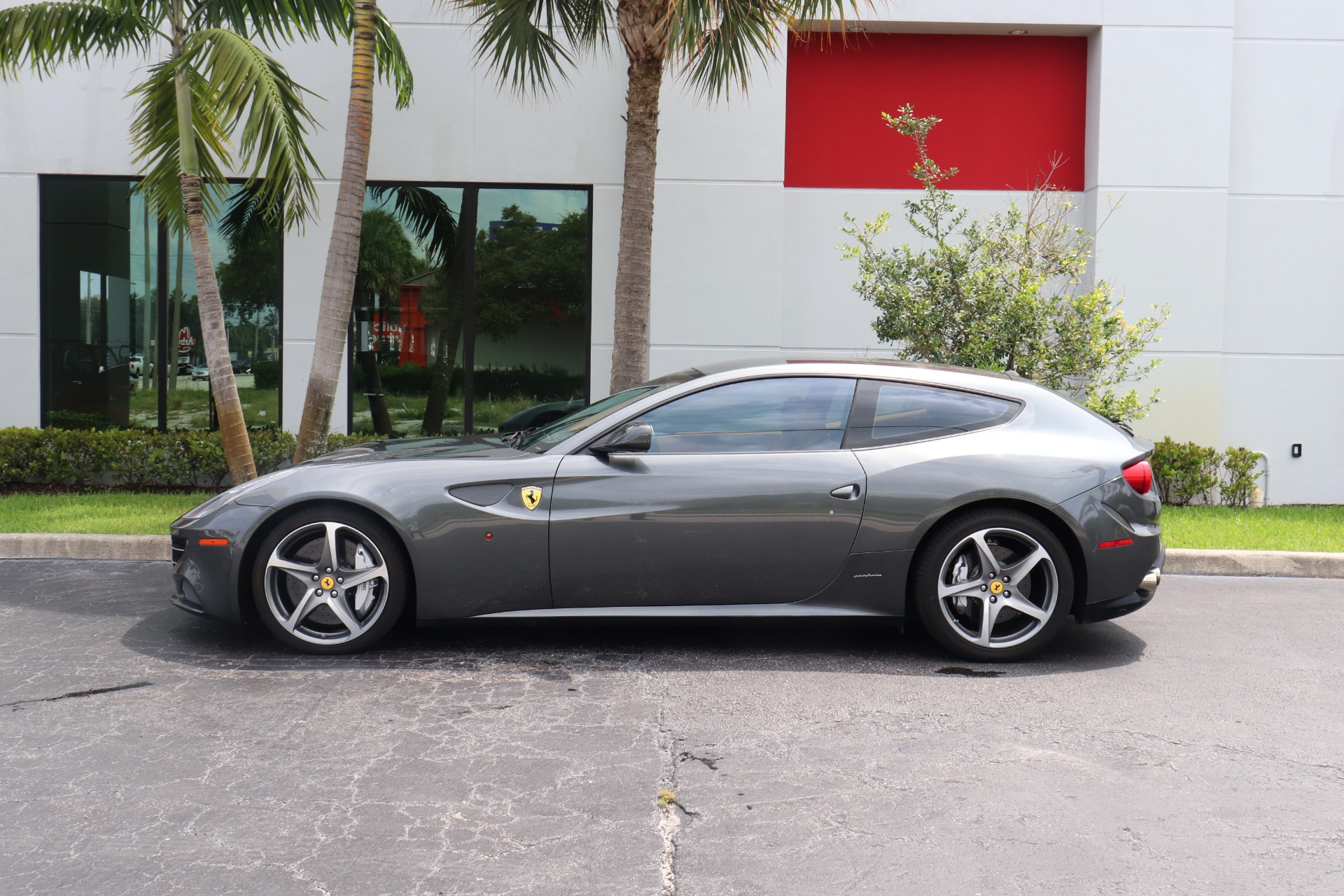 Used-2015-Ferrari-FF