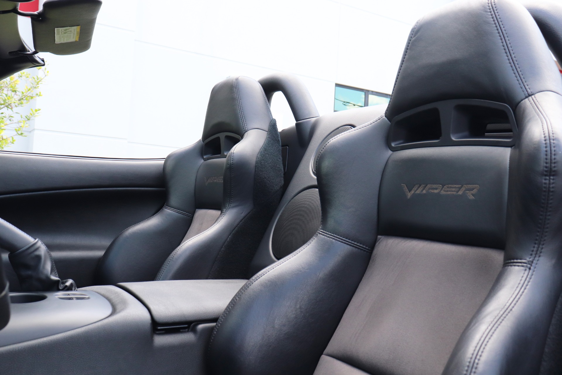 Used-2008-Dodge-Viper-SRT-10