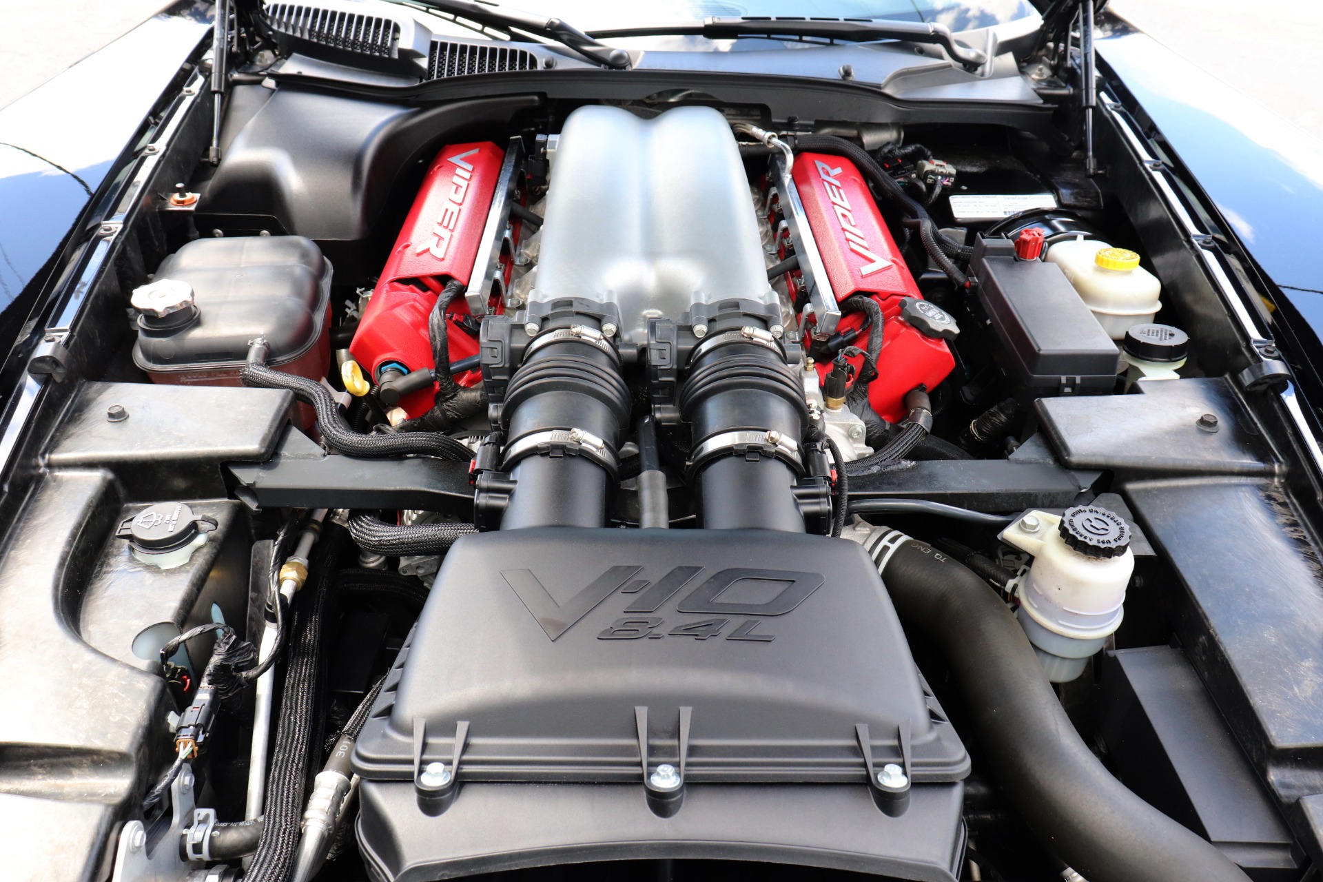 Used-2008-Dodge-Viper-SRT-10