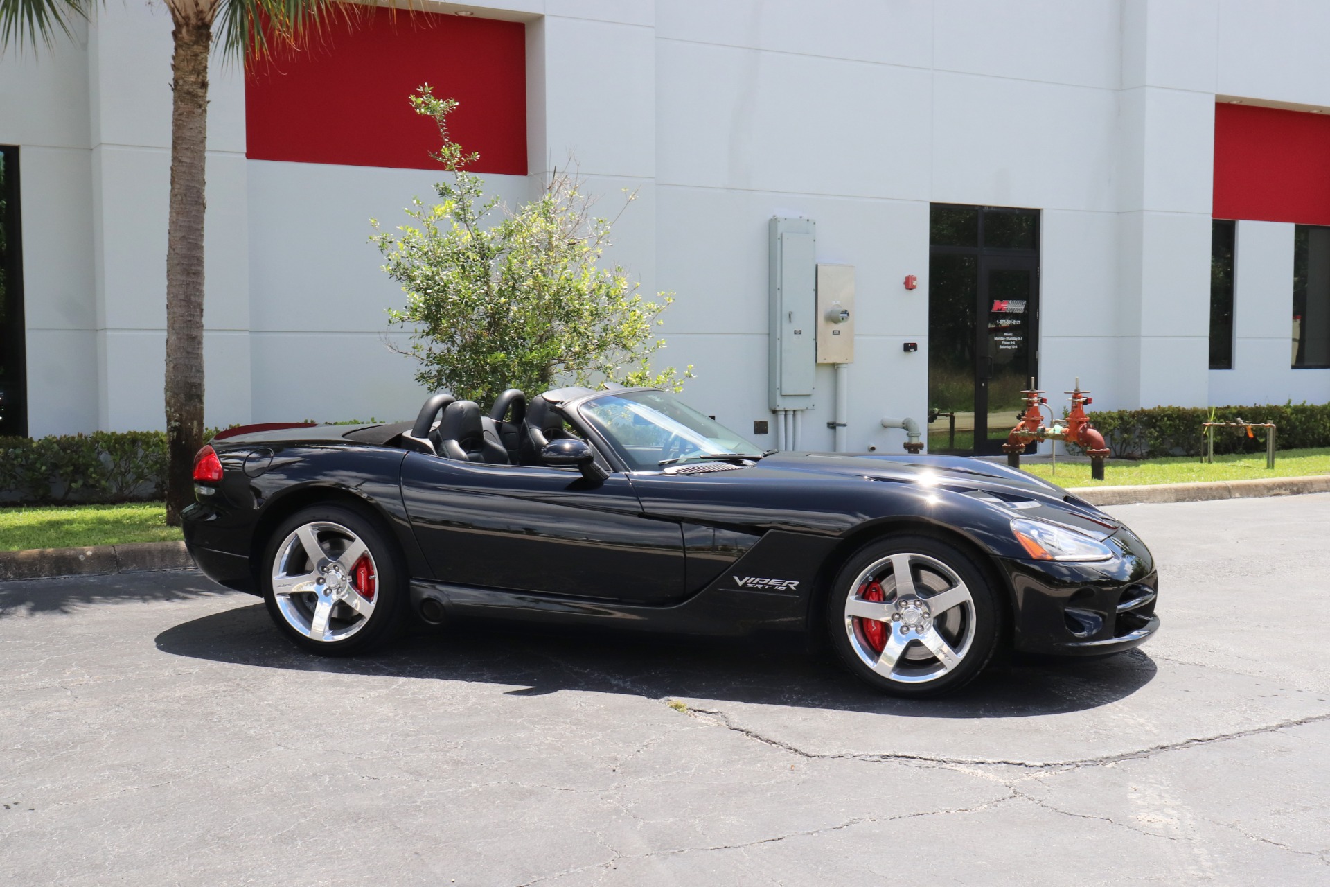Used-2008-Dodge-Viper-SRT-10