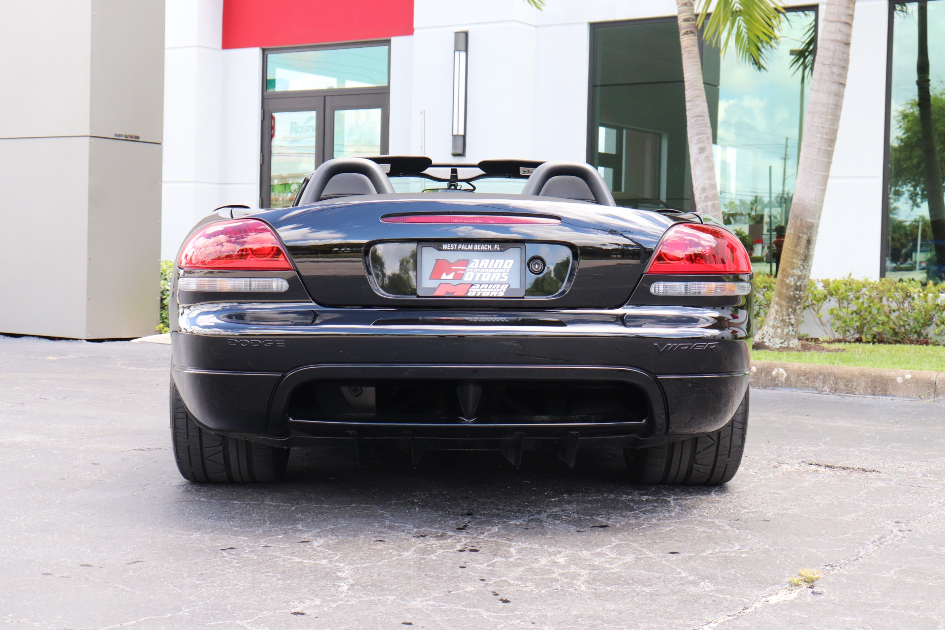 Used-2008-Dodge-Viper-SRT-10