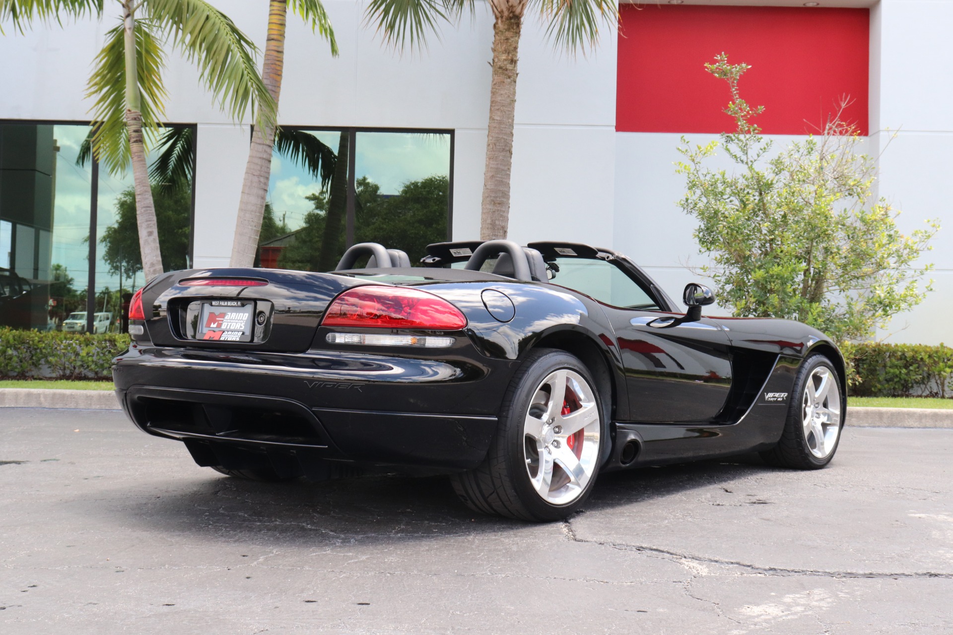 Used-2008-Dodge-Viper-SRT-10