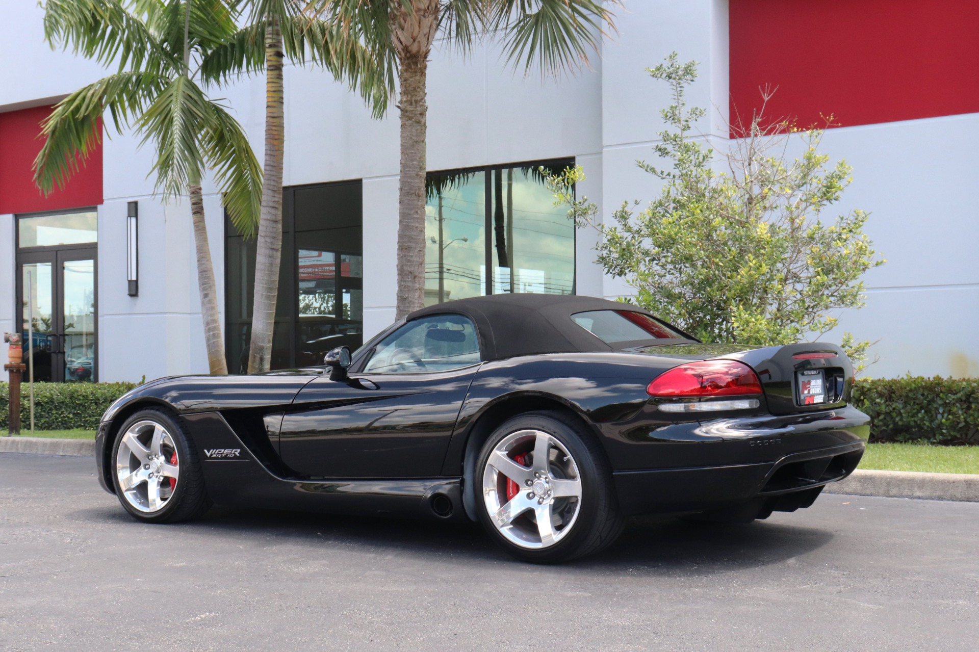Used-2008-Dodge-Viper-SRT-10
