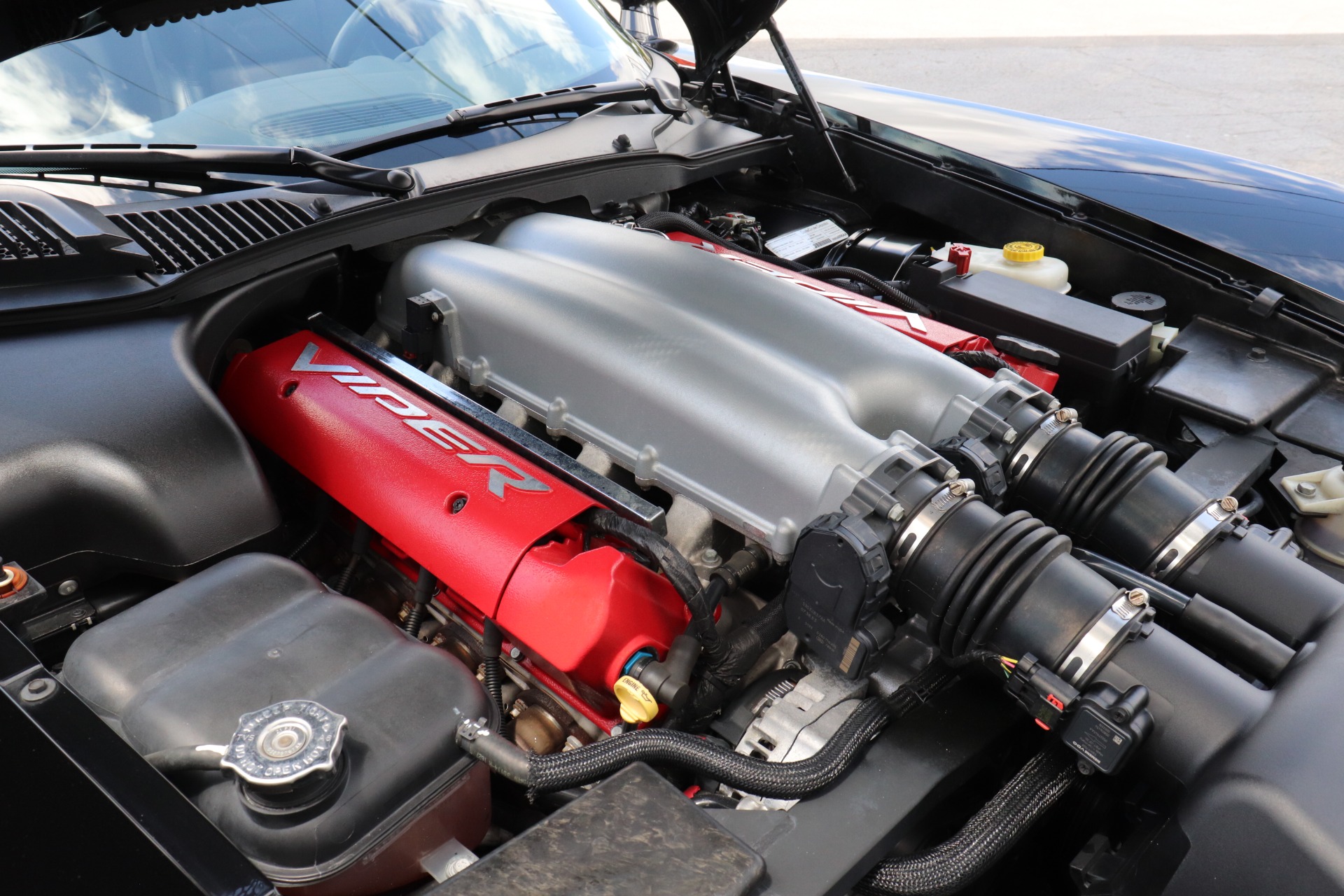 Used-2008-Dodge-Viper-SRT-10