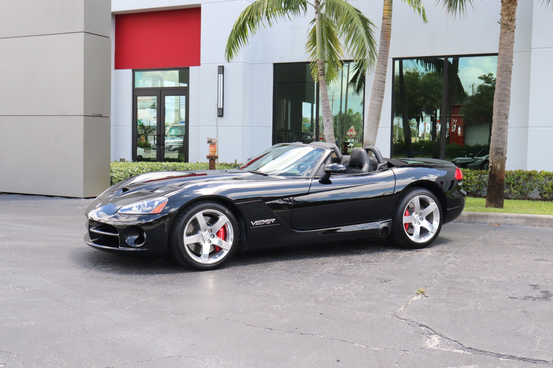 Used-2008-Dodge-Viper-SRT-10