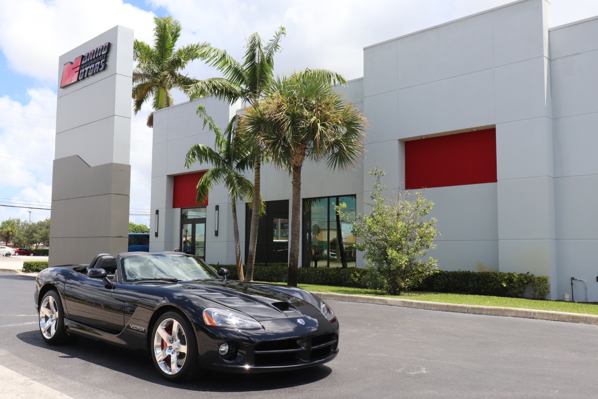 Used-2008-Dodge-Viper-SRT-10