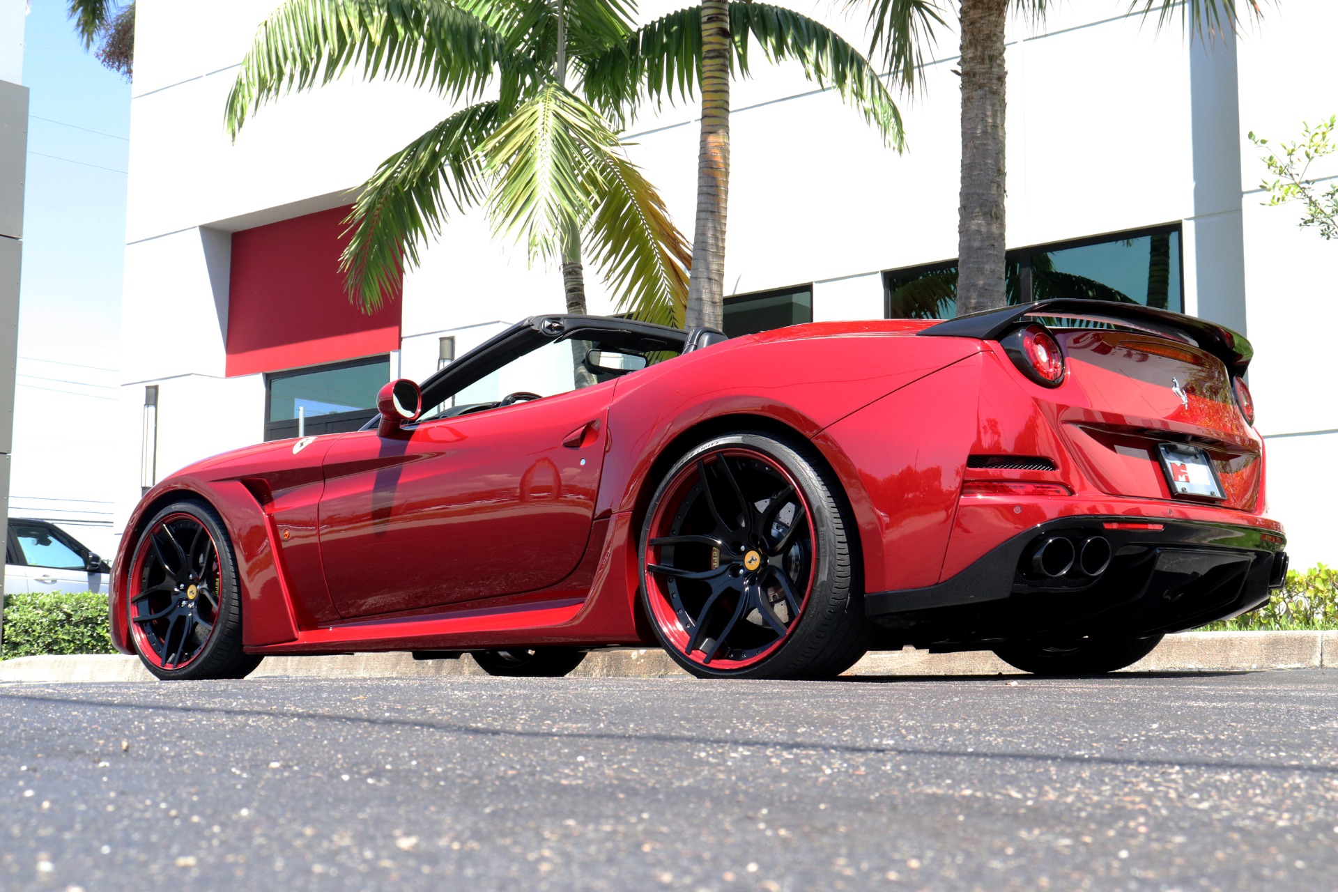 Used-2015-Ferrari-California-T-Novitec-Widebody