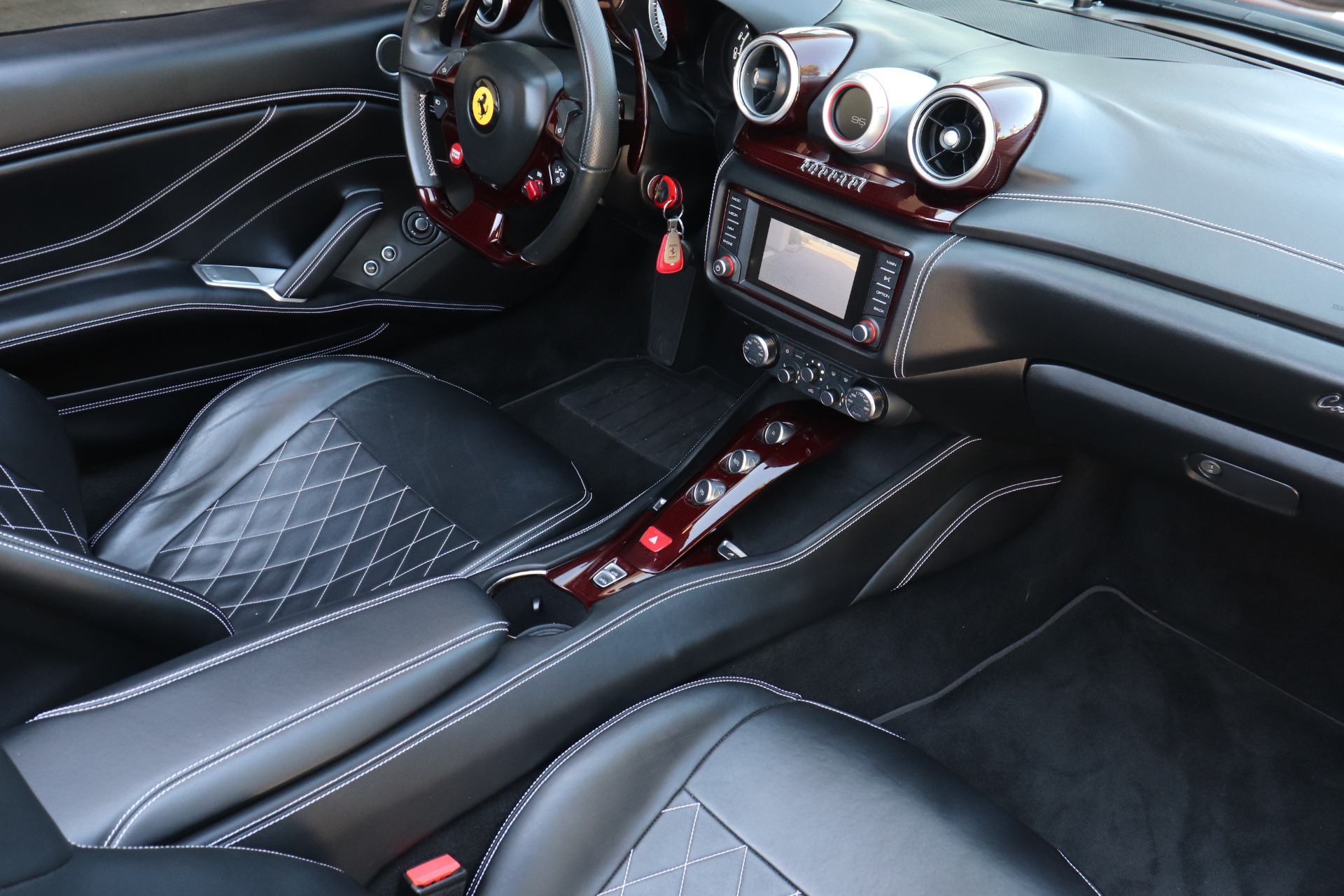 Used-2015-Ferrari-California-T-Novitec-Widebody