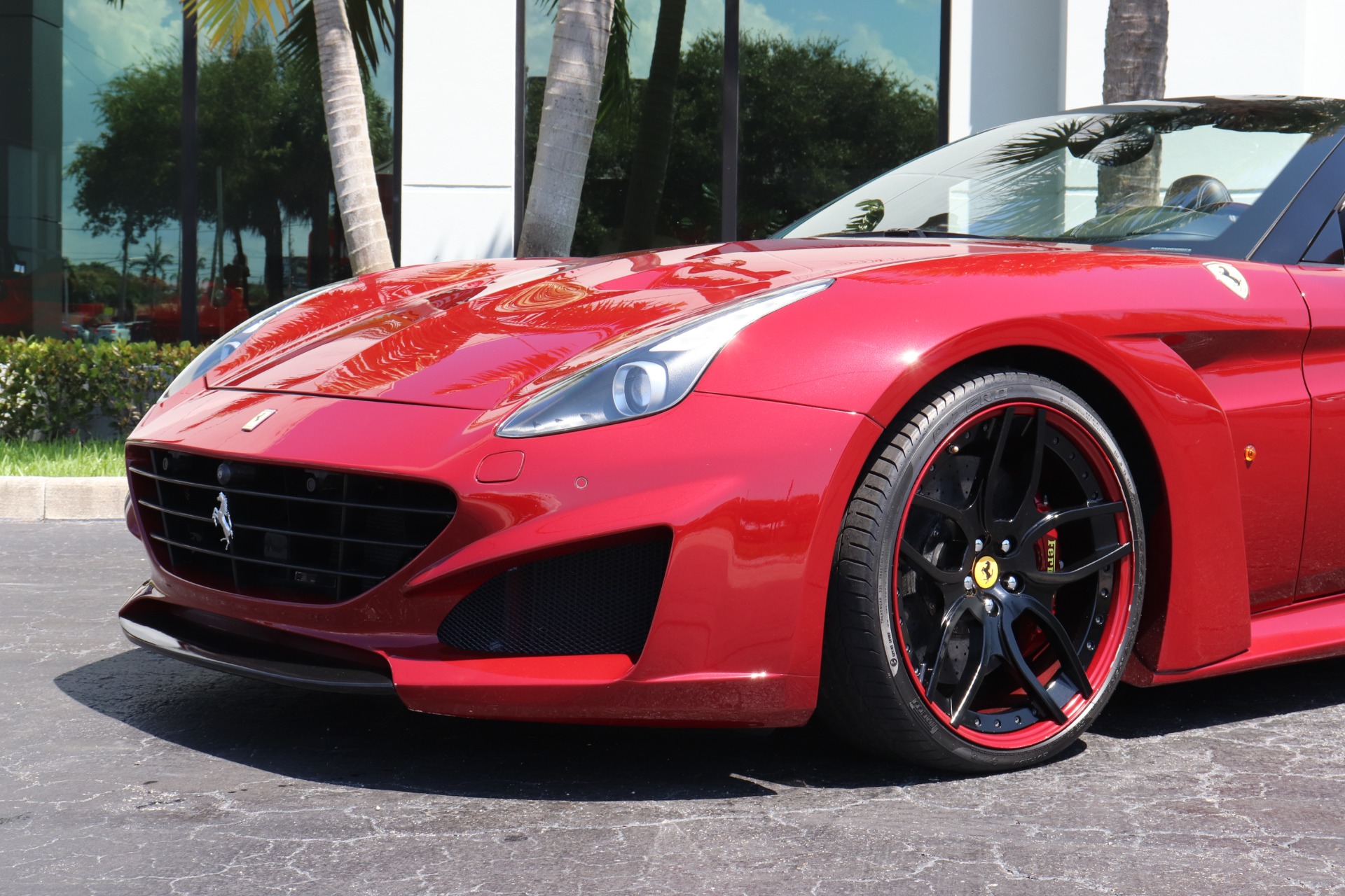 Used-2015-Ferrari-California-T-Novitec-Widebody