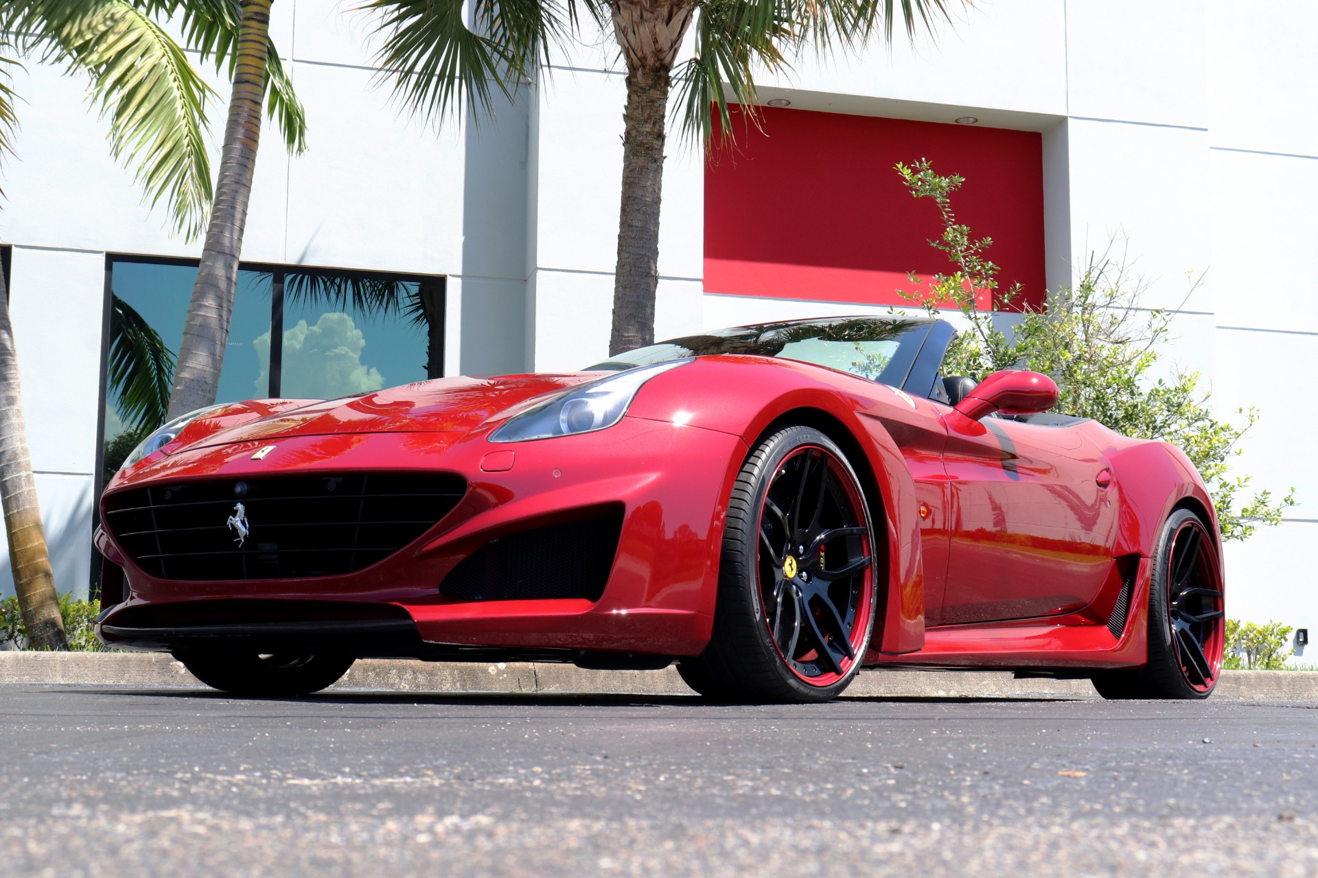 Used-2015-Ferrari-California-T-Novitec-Widebody