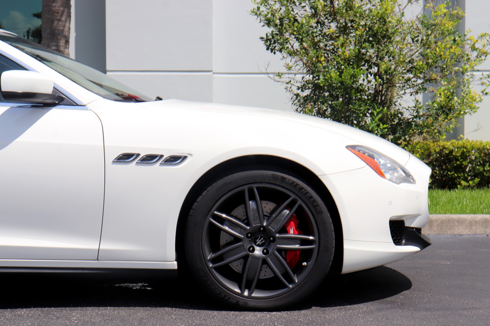 Used-2014-Maserati-Quattroporte-Sport-GT-S