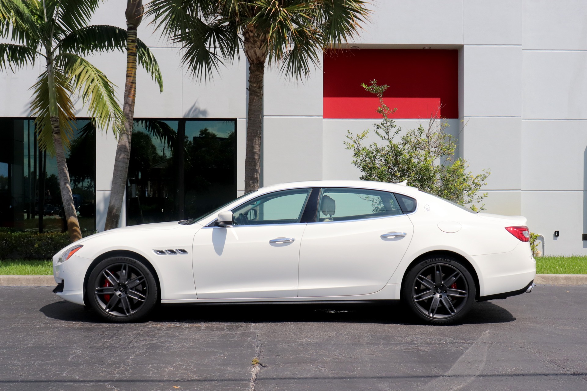 Used-2014-Maserati-Quattroporte-Sport-GT-S