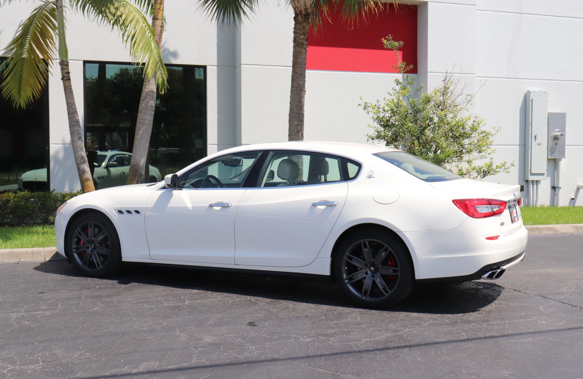 Used-2014-Maserati-Quattroporte-Sport-GT-S
