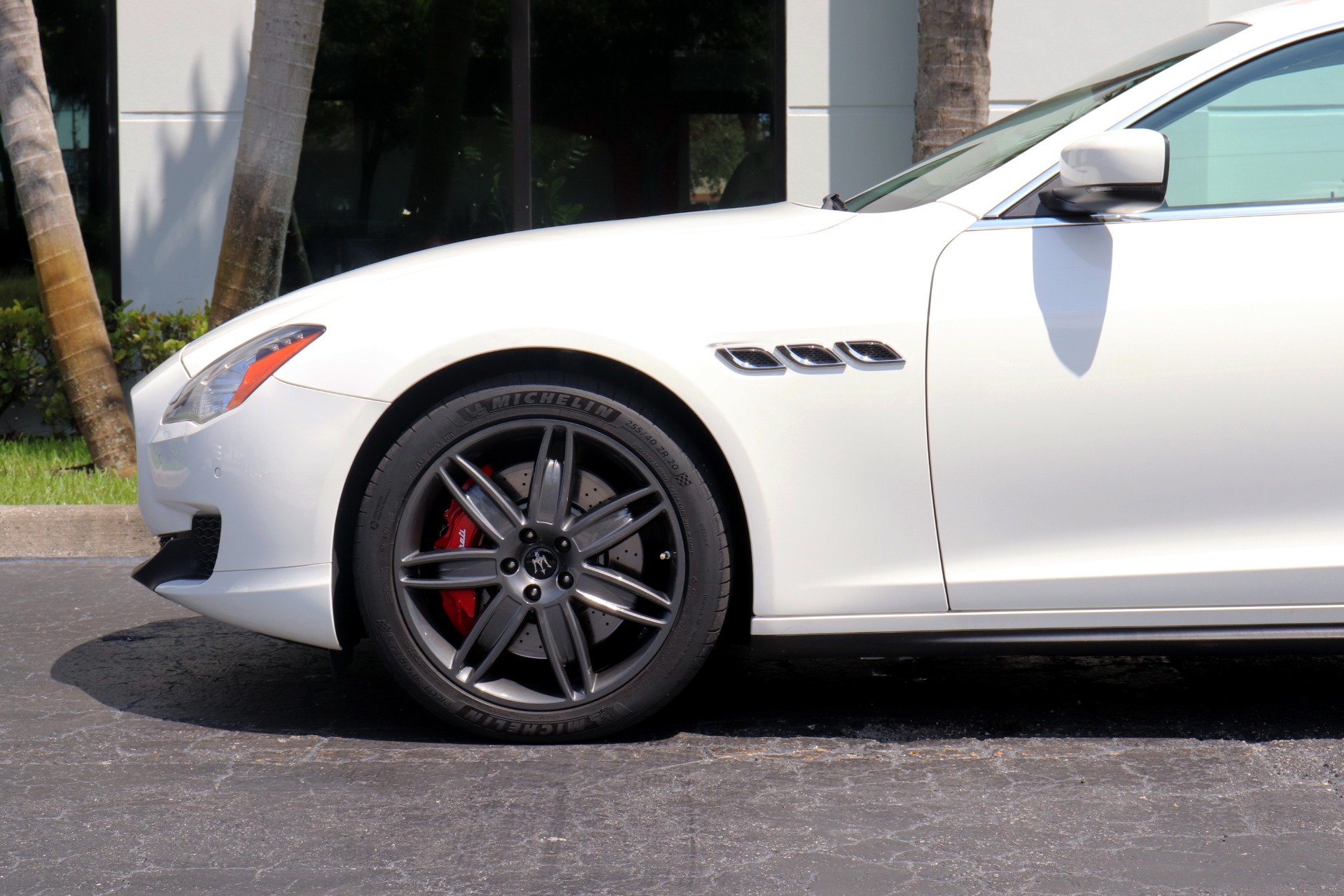 Used-2014-Maserati-Quattroporte-Sport-GT-S