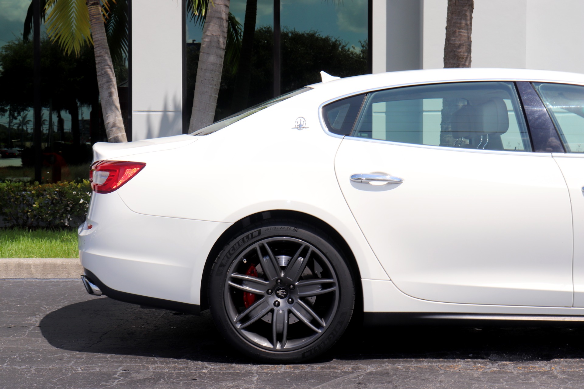 Used-2014-Maserati-Quattroporte-Sport-GT-S