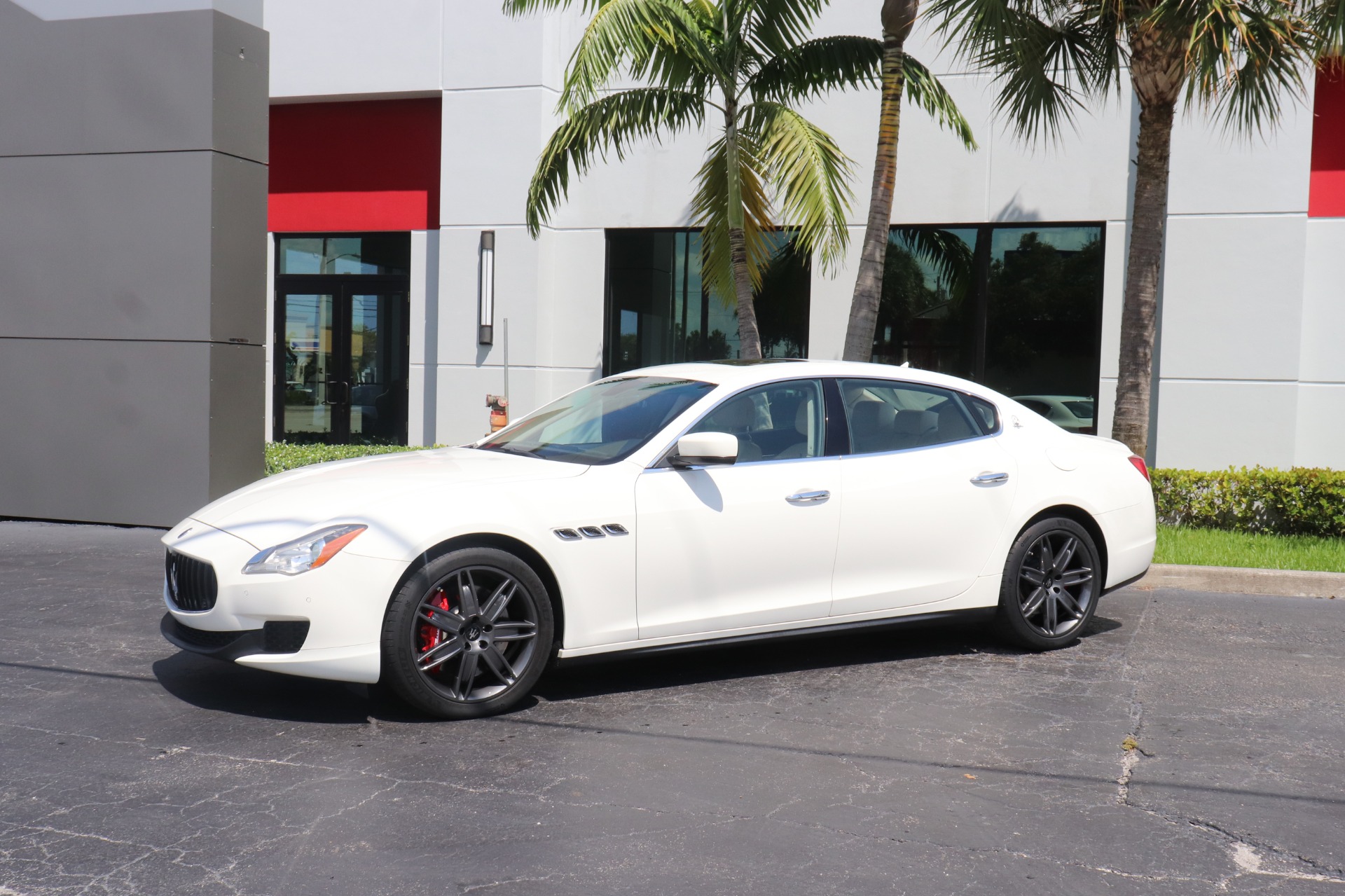 Used-2014-Maserati-Quattroporte-Sport-GT-S