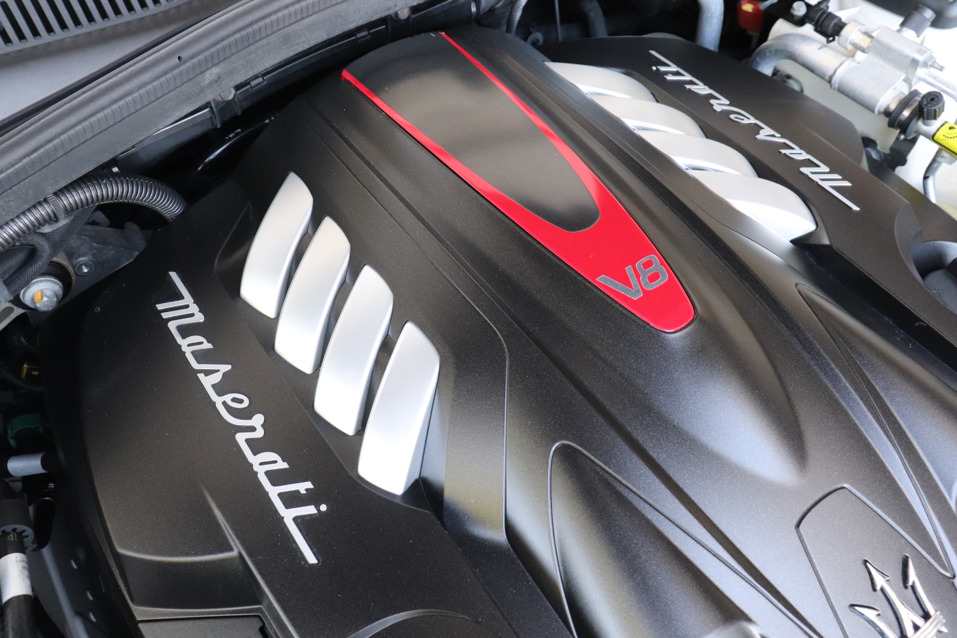 Used-2014-Maserati-Quattroporte-Sport-GT-S