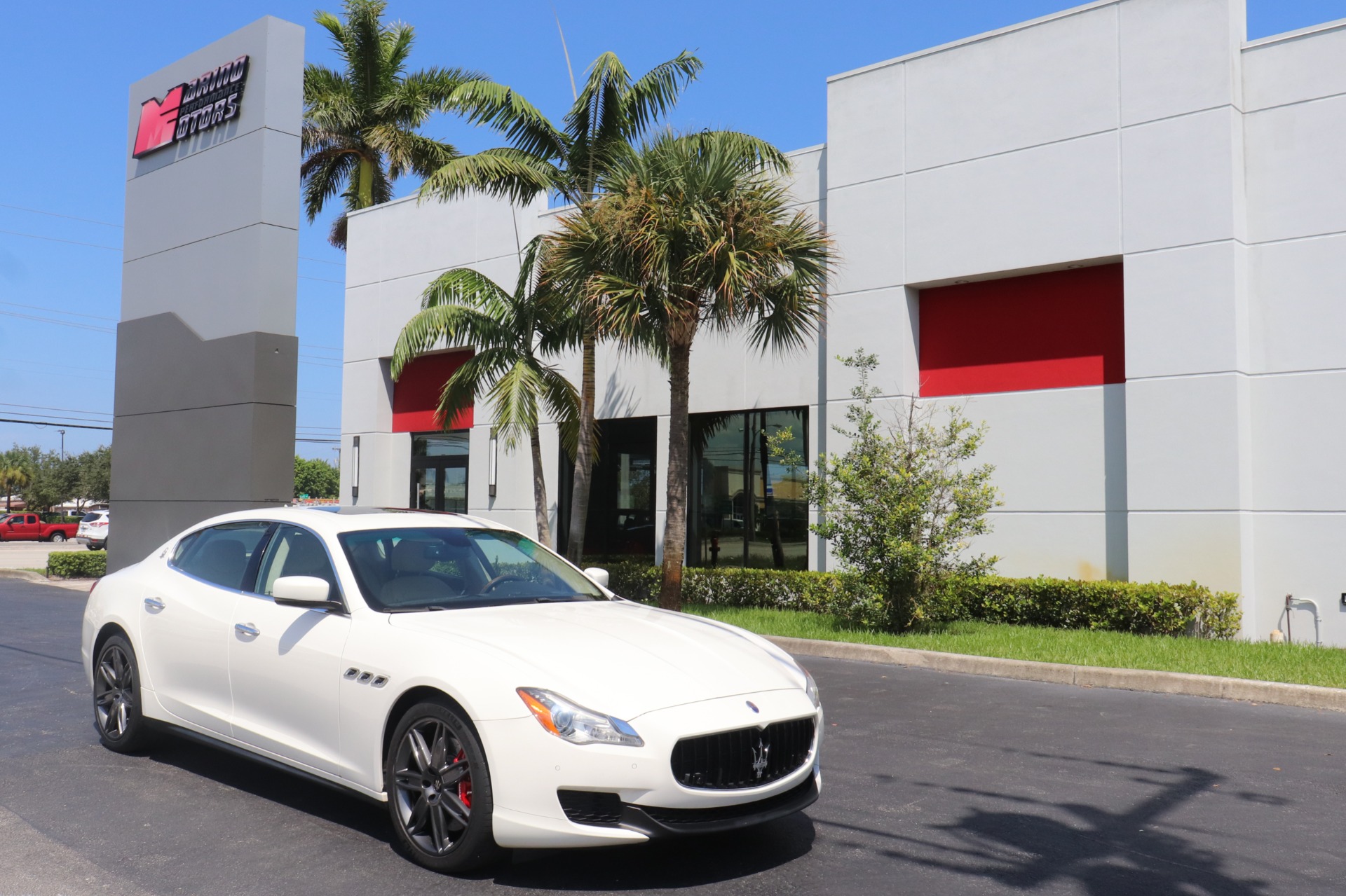 Used-2014-Maserati-Quattroporte-Sport-GT-S