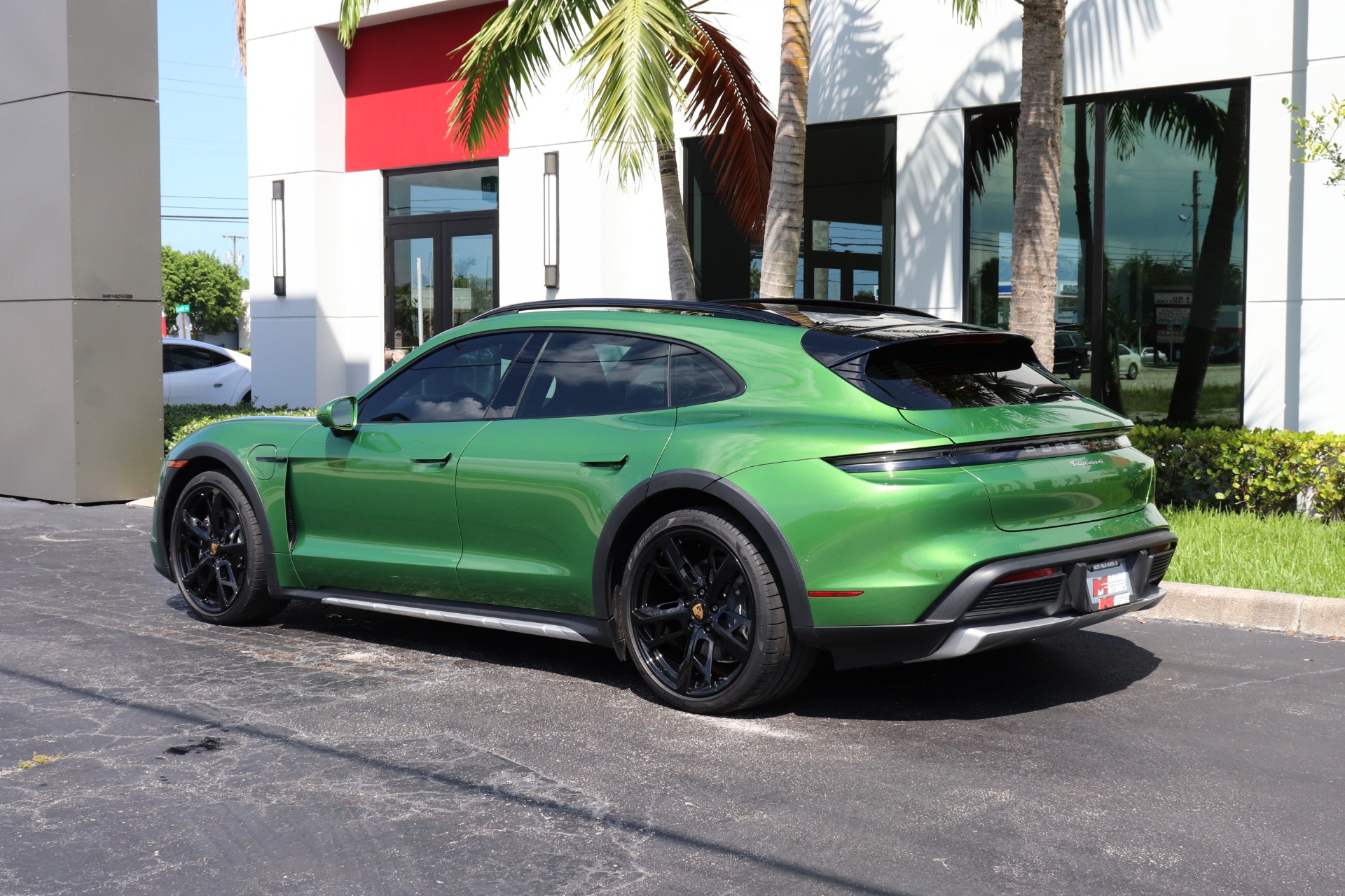 Used-2022-Porsche-Taycan-4-Cross-Turismo